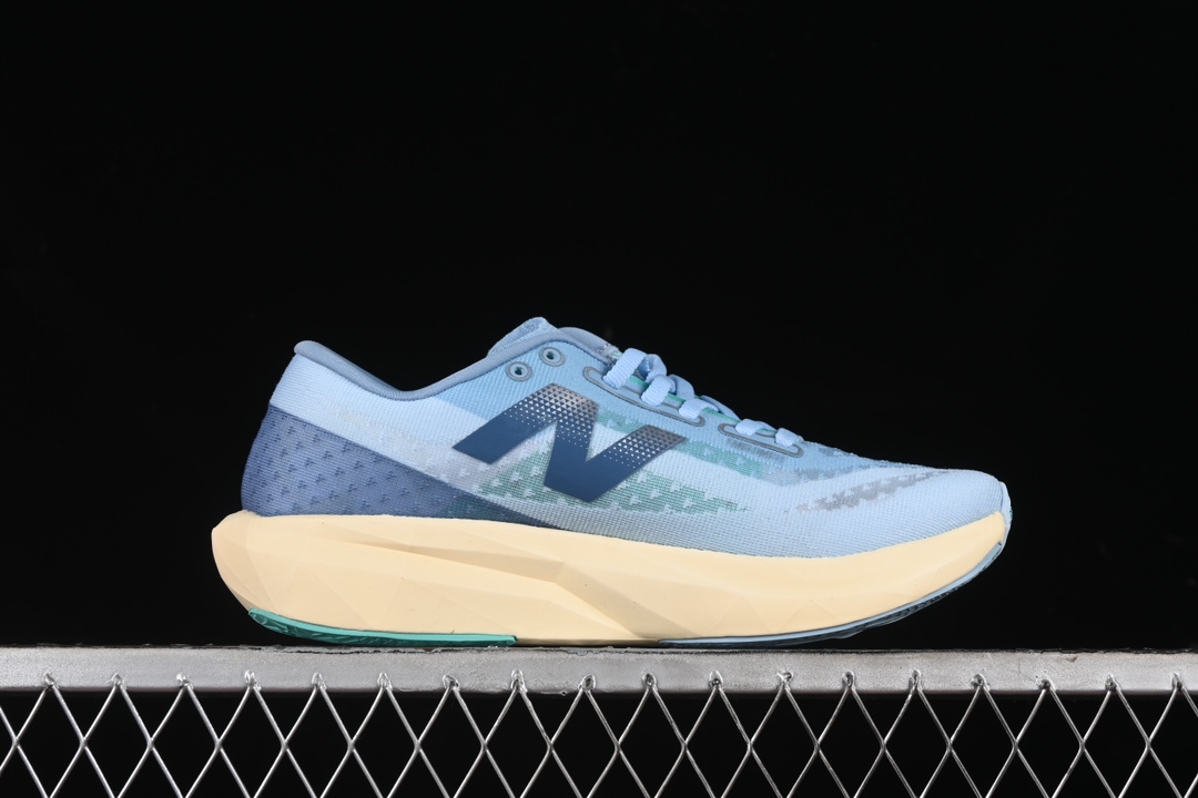 💰220纯原
New Balance FuelCell Rebel V4 低帮防滑耐磨百搭休闲跑步鞋 WFCXCH4
尺码：36 37 37.5 38 38.5 39 40 40.5 41 42 42.5 43 44 45 N.D4