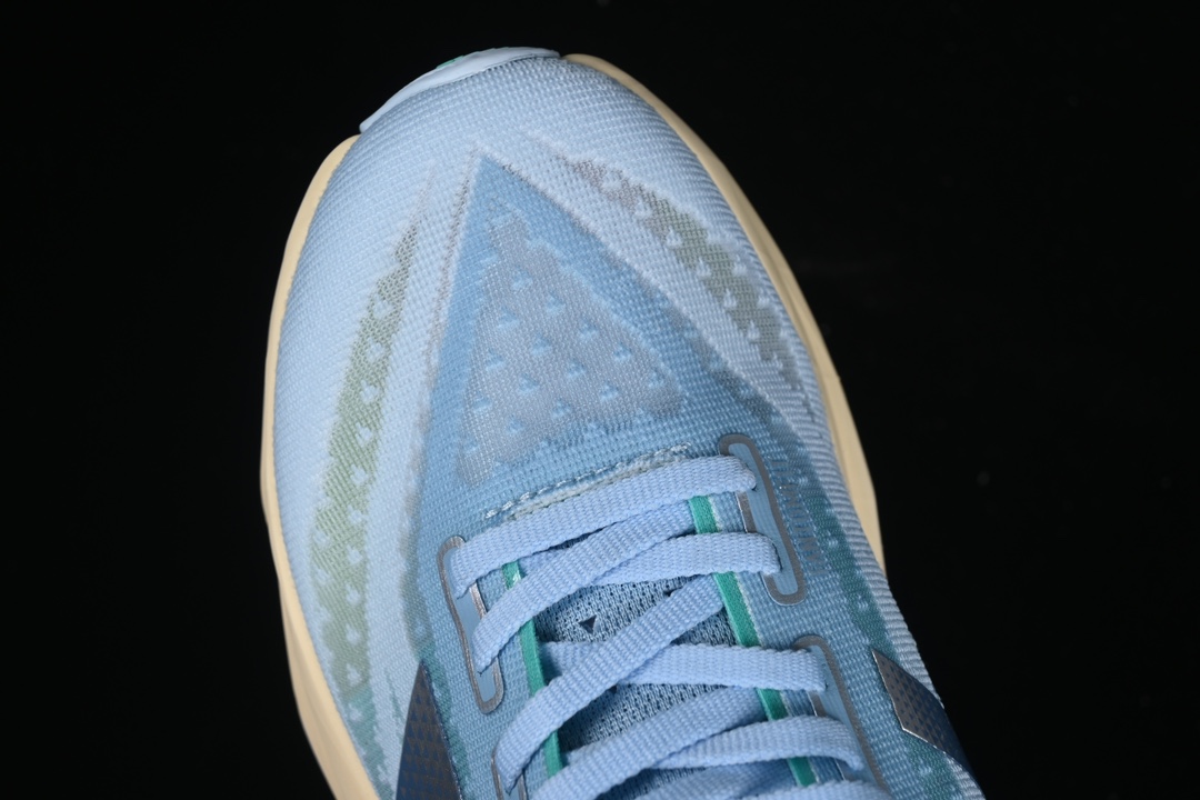 💰220纯原
New Balance FuelCell Rebel V4 低帮防滑耐磨百搭休闲跑步鞋 WFCXCH4
尺码：36 37 37.5 38 38.5 39 40 40.5 41 42 42.5 43 44 45 N.D4