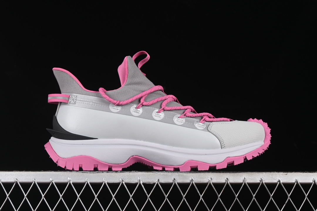 💰500纯原
Moncler Trailgrip GTX 盟可睐/蒙口 抗撕裂材质山地户外鞋 M00080M3457
#鞋身采用Cordura防撕裂尼龙/Gore-Tex防水材质 中底内置全掌碳板 支撑性能拉满 侧边3M反光带
#大底采用RB MD 碳板 TPU 五层分离组合 鞋底搭载Vibram外底提供超强的抓地力和防滑性能 原装大盒包装 内赠Moncler徽章防层袋一副
尺码:36 36.5 37.5 38 38.5 39 40 40.5 41 42 42.5 43 44 44.5 45 46 X.E5