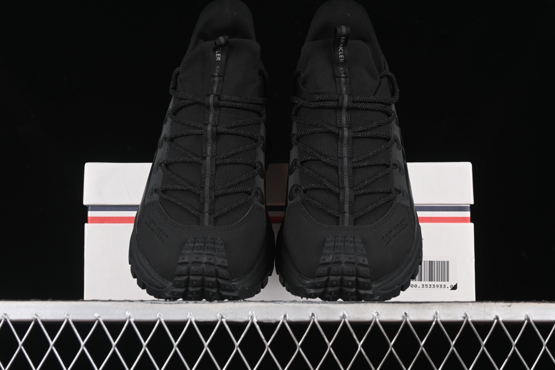 💰500纯原
Moncler Trailgrip GTX 盟可睐/蒙口 抗撕裂材质山地户外鞋 M00080M3457
#鞋身采用Cordura防撕裂尼龙/Gore-Tex防水材质 中底内置全掌碳板 支撑性能拉满 侧边3M反光带
#大底采用RB MD 碳板 TPU 五层分离组合 鞋底搭载Vibram外底提供超强的抓地力和防滑性能 原装大盒包装 内赠Moncler徽章防层袋一副
尺码:36 36.5 37.5 38 38.5 39 40 40.5 41 42 42.5 43 44 44.5 45 46 X.E5