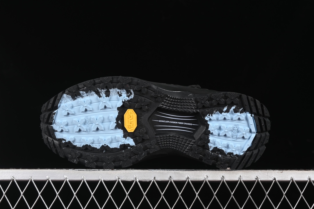 💰500纯原
Moncler Trailgrip GTX 盟可睐/蒙口 抗撕裂材质山地户外鞋 M00080M3457
#鞋身采用Cordura防撕裂尼龙/Gore-Tex防水材质 中底内置全掌碳板 支撑性能拉满 侧边3M反光带
#大底采用RB MD 碳板 TPU 五层分离组合 鞋底搭载Vibram外底提供超强的抓地力和防滑性能 原装大盒包装 内赠Moncler徽章防层袋一副
尺码:36 36.5 37.5 38 38.5 39 40 40.5 41 42 42.5 43 44 44.5 45 46 X.E5
