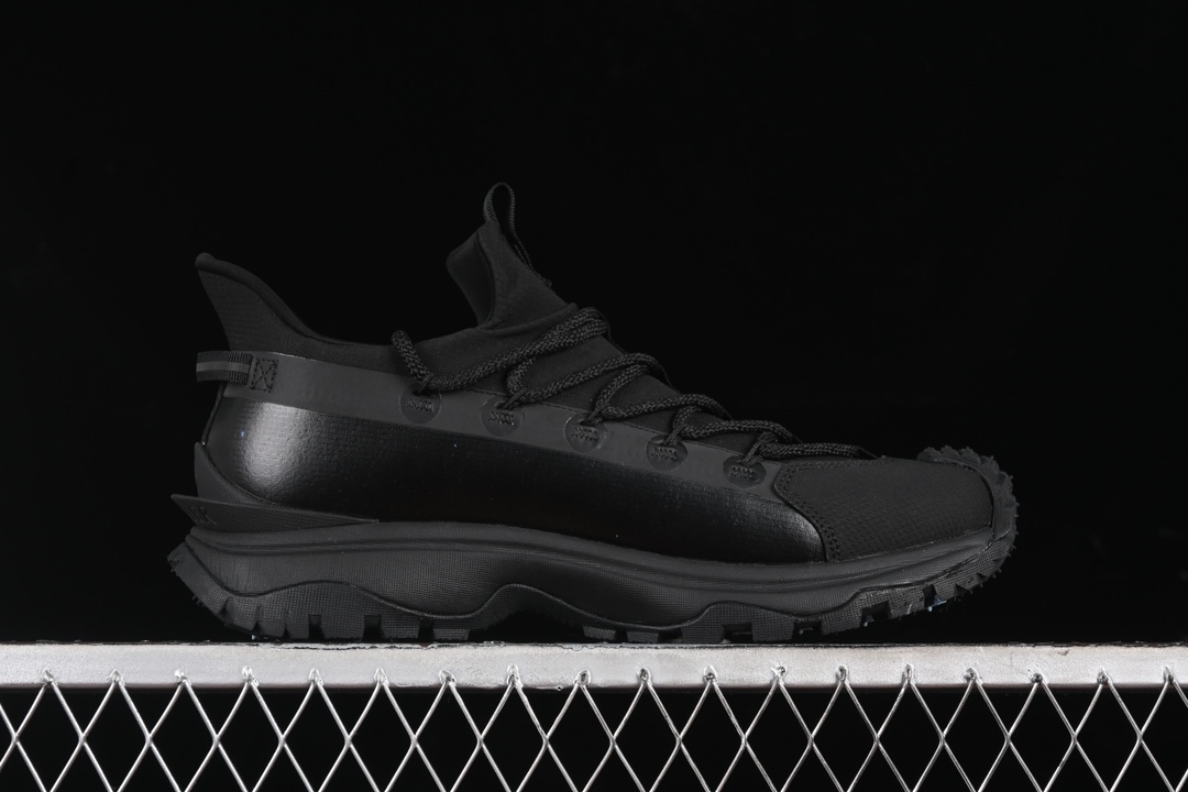 💰500纯原
Moncler Trailgrip GTX 盟可睐/蒙口 抗撕裂材质山地户外鞋 M00080M3457
#鞋身采用Cordura防撕裂尼龙/Gore-Tex防水材质 中底内置全掌碳板 支撑性能拉满 侧边3M反光带
#大底采用RB MD 碳板 TPU 五层分离组合 鞋底搭载Vibram外底提供超强的抓地力和防滑性能 原装大盒包装 内赠Moncler徽章防层袋一副
尺码:36 36.5 37.5 38 38.5 39 40 40.5 41 42 42.5 43 44 44.5 45 46 X.E5