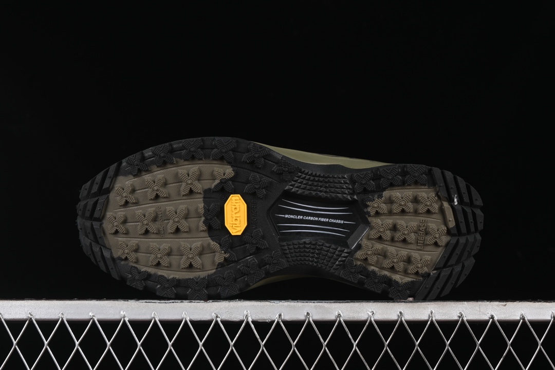 💰500纯原
Moncler Trailgrip GTX 盟可睐/蒙口 抗撕裂材质山地户外鞋 M00090M3457
#鞋身采用Cordura防撕裂尼龙/Gore-Tex防水材质 中底内置全掌碳板 支撑性能拉满 侧边3M反光带
#大底采用RB MD 碳板 TPU 五层分离组合 鞋底搭载Vibram外底提供超强的抓地力和防滑性能 原装大盒包装 内赠Moncler徽章防层袋一副
尺码:36 36.5 37.5 38 38.5 39 40 40.5 41 42 42.5 43 44 44.5 45 46 X.E5