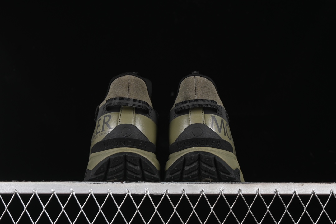 💰500纯原
Moncler Trailgrip GTX 盟可睐/蒙口 抗撕裂材质山地户外鞋 M00090M3457
#鞋身采用Cordura防撕裂尼龙/Gore-Tex防水材质 中底内置全掌碳板 支撑性能拉满 侧边3M反光带
#大底采用RB MD 碳板 TPU 五层分离组合 鞋底搭载Vibram外底提供超强的抓地力和防滑性能 原装大盒包装 内赠Moncler徽章防层袋一副
尺码:36 36.5 37.5 38 38.5 39 40 40.5 41 42 42.5 43 44 44.5 45 46 X.E5