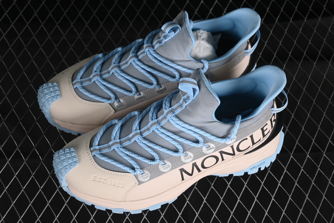 💰500纯原
Moncler Trailgrip GTX 盟可睐/蒙口 抗撕裂材质山地户外鞋 M00080M3457
#鞋身采用Cordura防撕裂尼龙/Gore-Tex防水材质 中底内置全掌碳板 支撑性能拉满 侧边3M反光带
#大底采用RB MD 碳板 TPU 五层分离组合 鞋底搭载Vibram外底提供超强的抓地力和防滑性能 原装大盒包装 内赠Moncler徽章防层袋一副
尺码:36 36.5 37.5 38 38.5 39 40 40.5 41 42 42.5 43 44 44.5 45 46 X.E5
