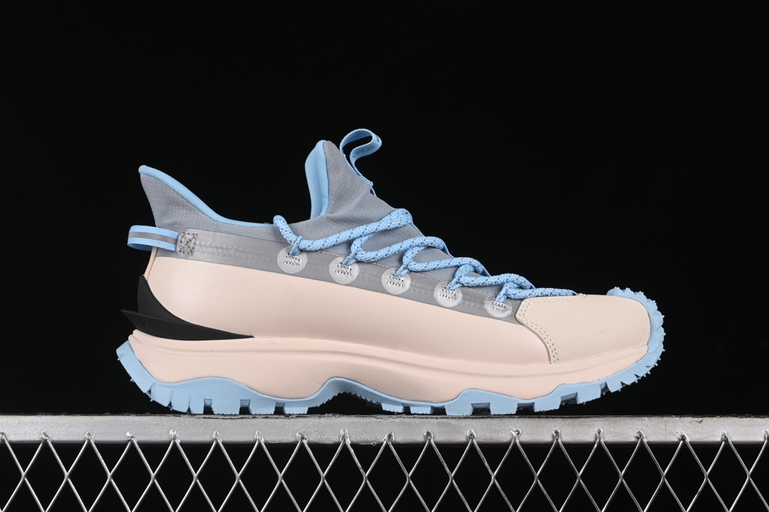 💰500纯原
Moncler Trailgrip GTX 盟可睐/蒙口 抗撕裂材质山地户外鞋 M00080M3457
#鞋身采用Cordura防撕裂尼龙/Gore-Tex防水材质 中底内置全掌碳板 支撑性能拉满 侧边3M反光带
#大底采用RB MD 碳板 TPU 五层分离组合 鞋底搭载Vibram外底提供超强的抓地力和防滑性能 原装大盒包装 内赠Moncler徽章防层袋一副
尺码:36 36.5 37.5 38 38.5 39 40 40.5 41 42 42.5 43 44 44.5 45 46 X.E5