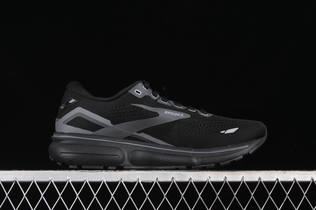 💰240纯原
Brooks Ghost 15 布鲁克斯 追岚23系列低帮透气缓震支撑休闲运动慢跑鞋 1103931D020
#采用改进工程空气网眼组合热熔工艺 鞋面材质搭载DNA LOFT V2密度泡棉缓震系统 中底外置防滑耐磨橡胶底片 回归个性化跑姿
尺码:40 40.5 41 42 42.5 43 44 44.5 45 FYD4