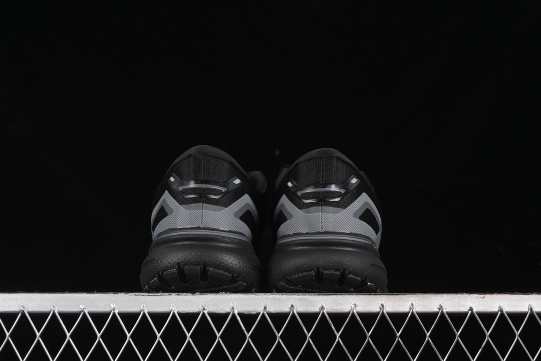 💰240纯原
Brooks Ghost 15 布鲁克斯 追岚23系列低帮透气缓震支撑休闲运动慢跑鞋 1103931D020
#采用改进工程空气网眼组合热熔工艺 鞋面材质搭载DNA LOFT V2密度泡棉缓震系统 中底外置防滑耐磨橡胶底片 回归个性化跑姿
尺码:40 40.5 41 42 42.5 43 44 44.5 45 FYD4