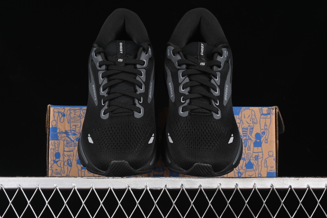 💰240纯原
Brooks Ghost 15 布鲁克斯 追岚23系列低帮透气缓震支撑休闲运动慢跑鞋 1103931D020
#采用改进工程空气网眼组合热熔工艺 鞋面材质搭载DNA LOFT V2密度泡棉缓震系统 中底外置防滑耐磨橡胶底片 回归个性化跑姿
尺码:40 40.5 41 42 42.5 43 44 44.5 45 FYD4