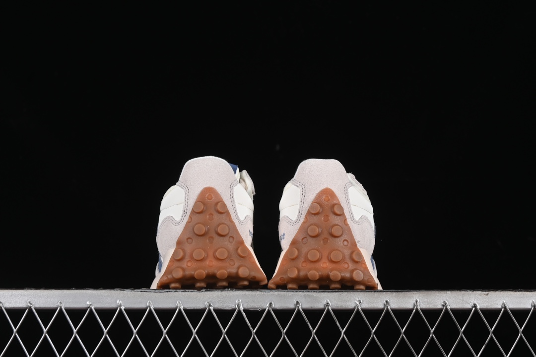 💰160真标💰180公司级💰220纯原
New Balance MS327系列复古休闲运动慢跑鞋 U327LU
尺码：36 37 37.5 38 38.5 39.5 40 40.5 41.5 42 42.5 43 44 45 N.C3