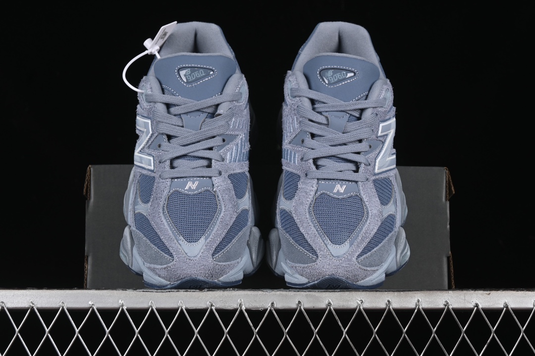 💰280纯原 Joe Freshgoods x New Balance NB9060 联名款 复古休闲运动慢跑鞋 U9060IB
#鞋款灵感源自设计师本人对夏日的怀日回忆。鞋面大身由空间双格及磨砂鞋面拼接而生，配以柔和、温暖的粉橘色调，夏日氛围拉满
#采用大面积网眼以及麂皮材质覆盖鞋身，还原经典气质。搭载ABZORB避震科技，由泡沫聚酯制成，上脚可以有效减少由鞋底反弹对身体及双腿的冲击力
尺码：36 37 37.5 38 38.5 39 40 40.5 41 42 42.5 43 44 44.5 45 46.5 3.D4