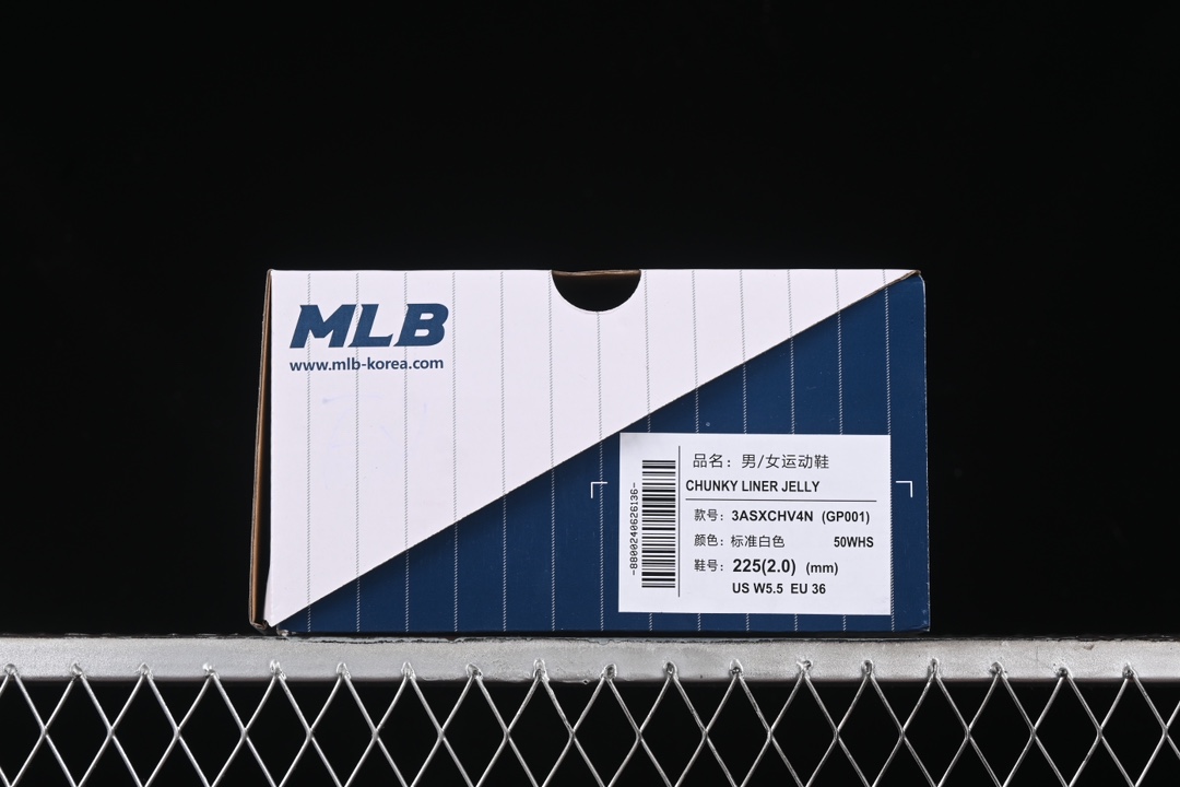 💰220纯原
NY MLB Chunky Liner Jelly 纽约洋基队 轻量增高厚底休闲运动鞋 3ASXCHV4N50WHS
#鞋底采用高弹原装MD材料 可以自行按压感受 原装级别 MLB 印花网红老爹鞋 内增高6cm原厂原档案数据开发 进口纳米材质 原厂原盒
尺码:35 36 36.5 37.5 38 38.5 39 40 40.5 41 42 42.5 43 44 44.5 45 FYC3