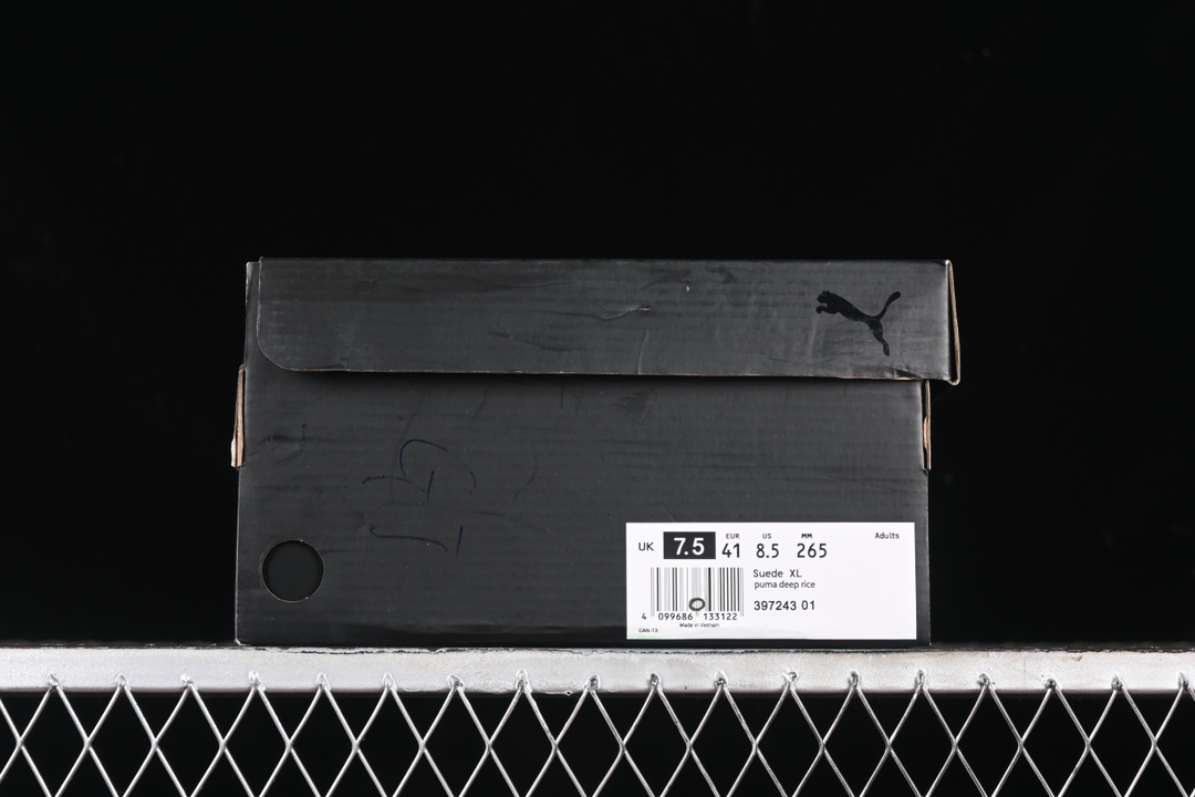 💰190纯原
Puma Suede XL 彪马复古休闲板鞋 397243-01
尺码：35.5 36 37 37.5 38 38.5 39 40 40.5 41 42 42.5 43 44 44.5 45 G.C3