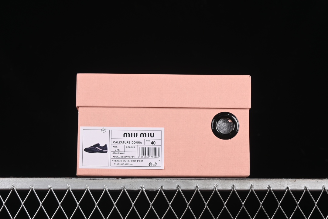 💰300纯原
 Miumiu Calzature Donna 徳训平底休闲生活鞋
尺码：36 37 37.5 38 38.5 39.5 40 AJD4
