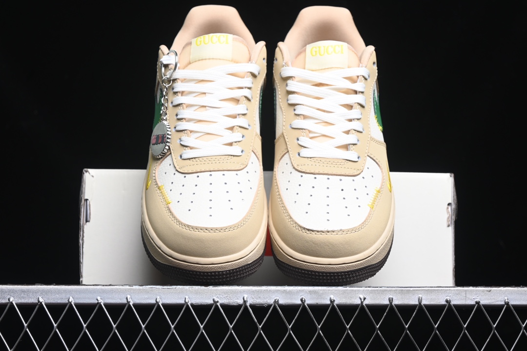 💰300纯原
Nk Air Force 1'07 Low 古驰联名-白棕绿 空军一号低帮休闲板鞋 KK1988-024
#原楦头原纸板 原装鞋盒 定制五金配件 内置全掌气垫 原厂鞋底
尺码:36 36.5 37.5 38 38.5 39 40 40.5 41 42 42.5 43 44 44.5 45 9.D4
