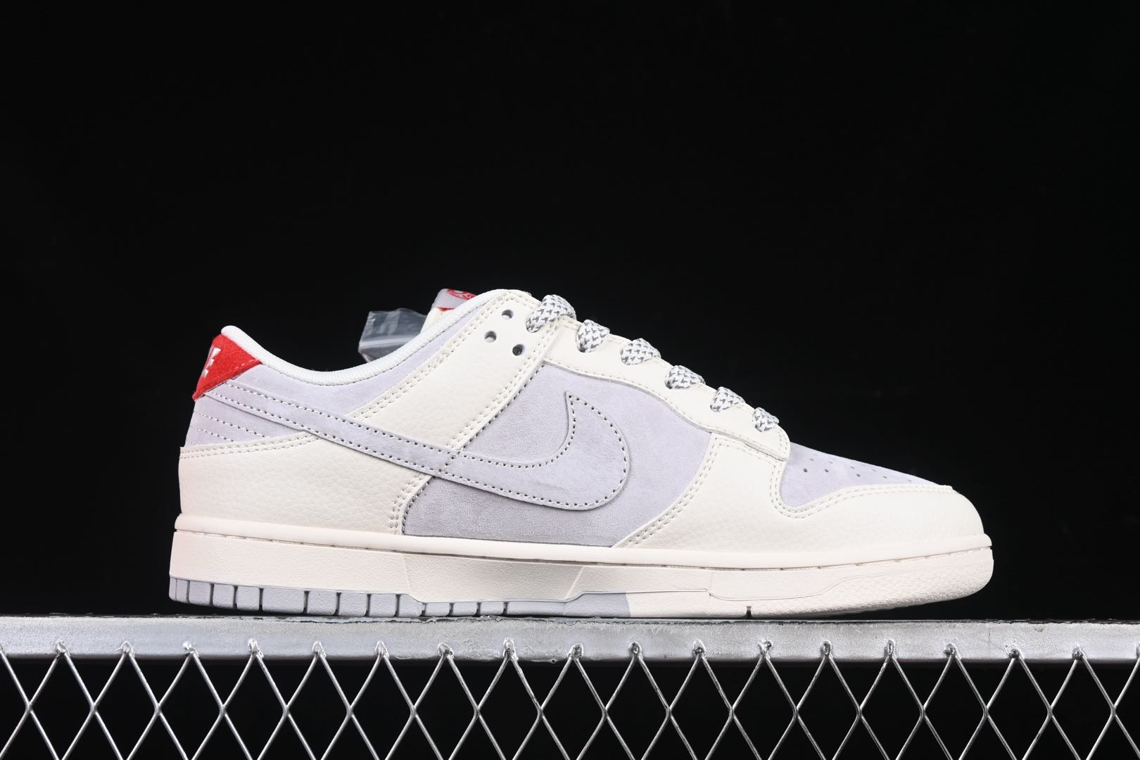 💰280公司级💰360纯原
Nk SB Dunk Low 斯图西联名 米灰灰勾 周年高端定制 低帮休闲板鞋 FC1688-206
#定制鞋盒 大厂纯原品质出货 超高清洁度 皮料切割干净无任何毛边 细节完美
尺码:36 36.5 37.5 38 38.5 39 40 40.5 41 42 42.5 43 44 44.5 45 9.E5