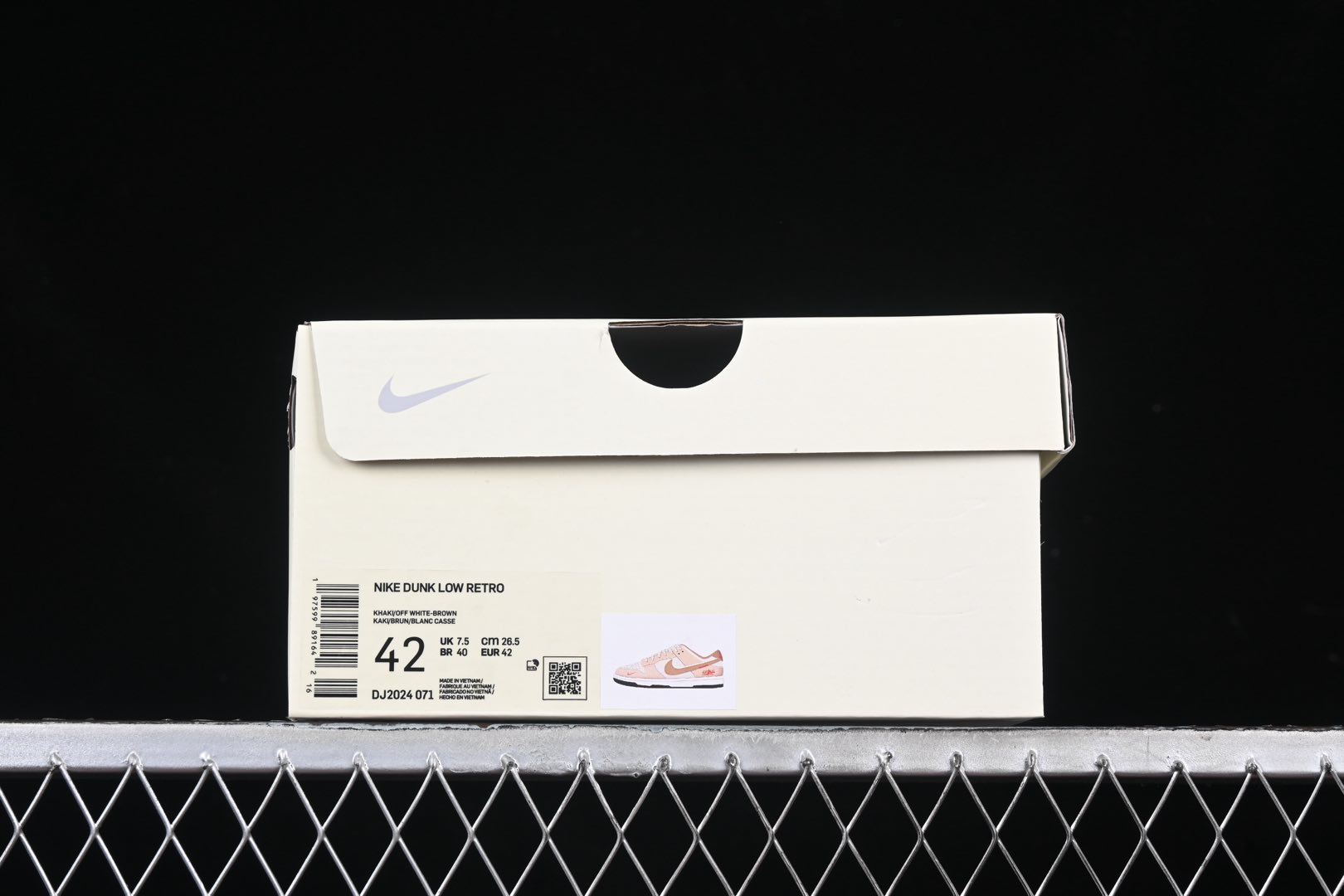 💰300公司级💰360纯原
Nk SB Dunk Low 暗纹双勾棕白 周年高端定制 低帮休闲板鞋 DJ2024-071
#定制鞋盒 大厂纯原品质出货 超高清洁度 皮料切割干净无任何毛边 细节完美
尺码:36 36.5 37.5 38 38.5 39 40 40.5 41 42 42.5 43 44 44.5 45 9.E5