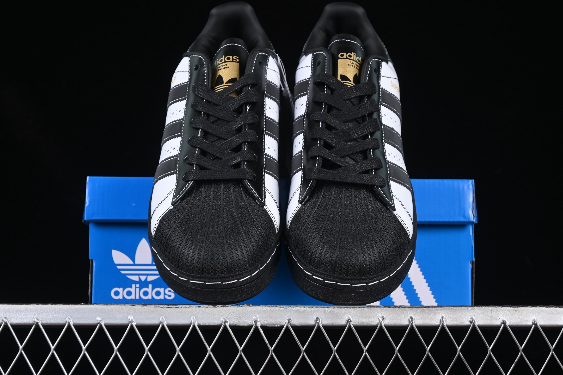  纯原 Adidas Originals Superstar XLG IE8409 贝壳头厚底休闲板鞋
