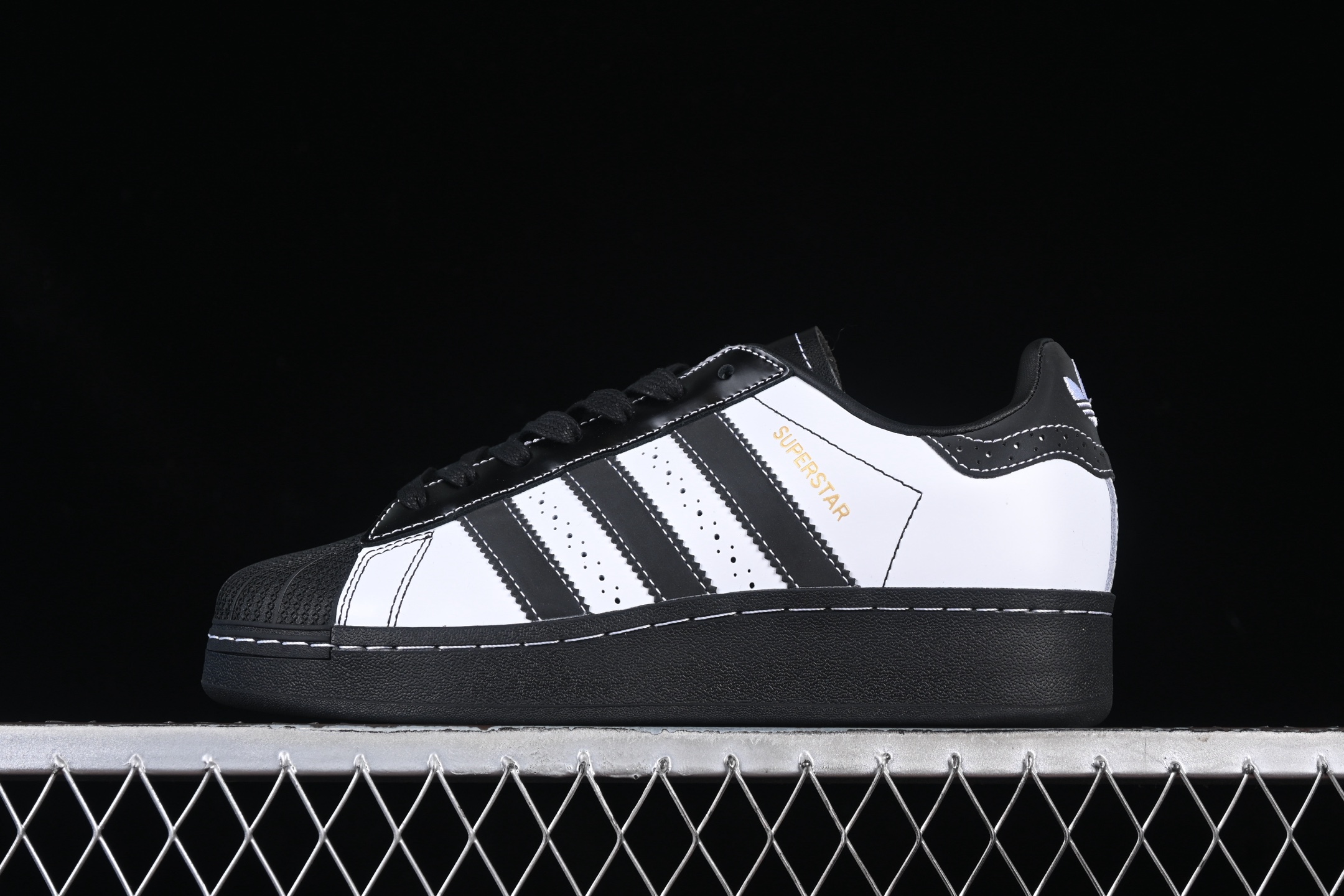 纯原 Adidas Originals Superstar XLG IE8409 贝壳头厚底休闲板鞋
