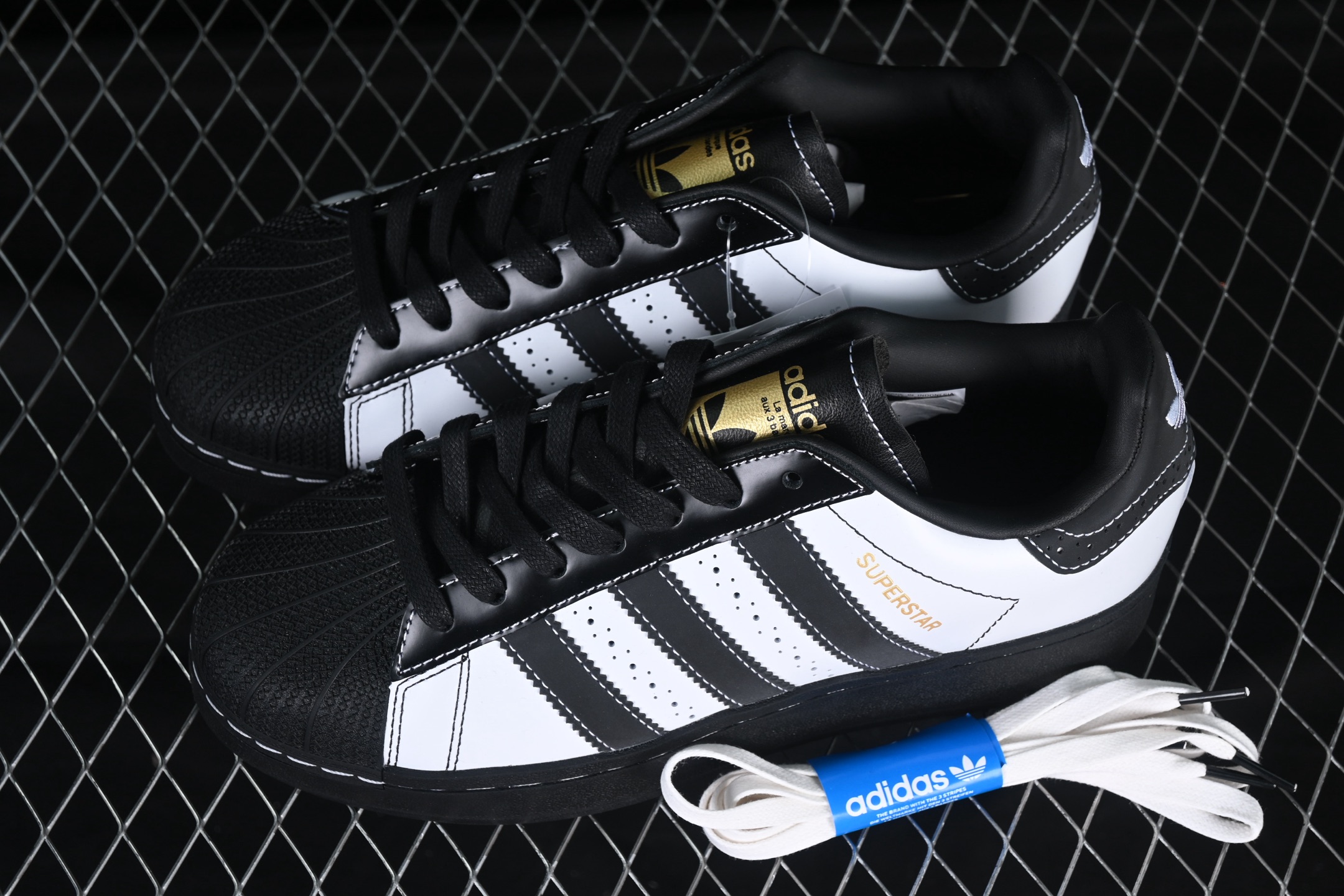  纯原 Adidas Originals Superstar XLG IE8409 贝壳头厚底休闲板鞋
