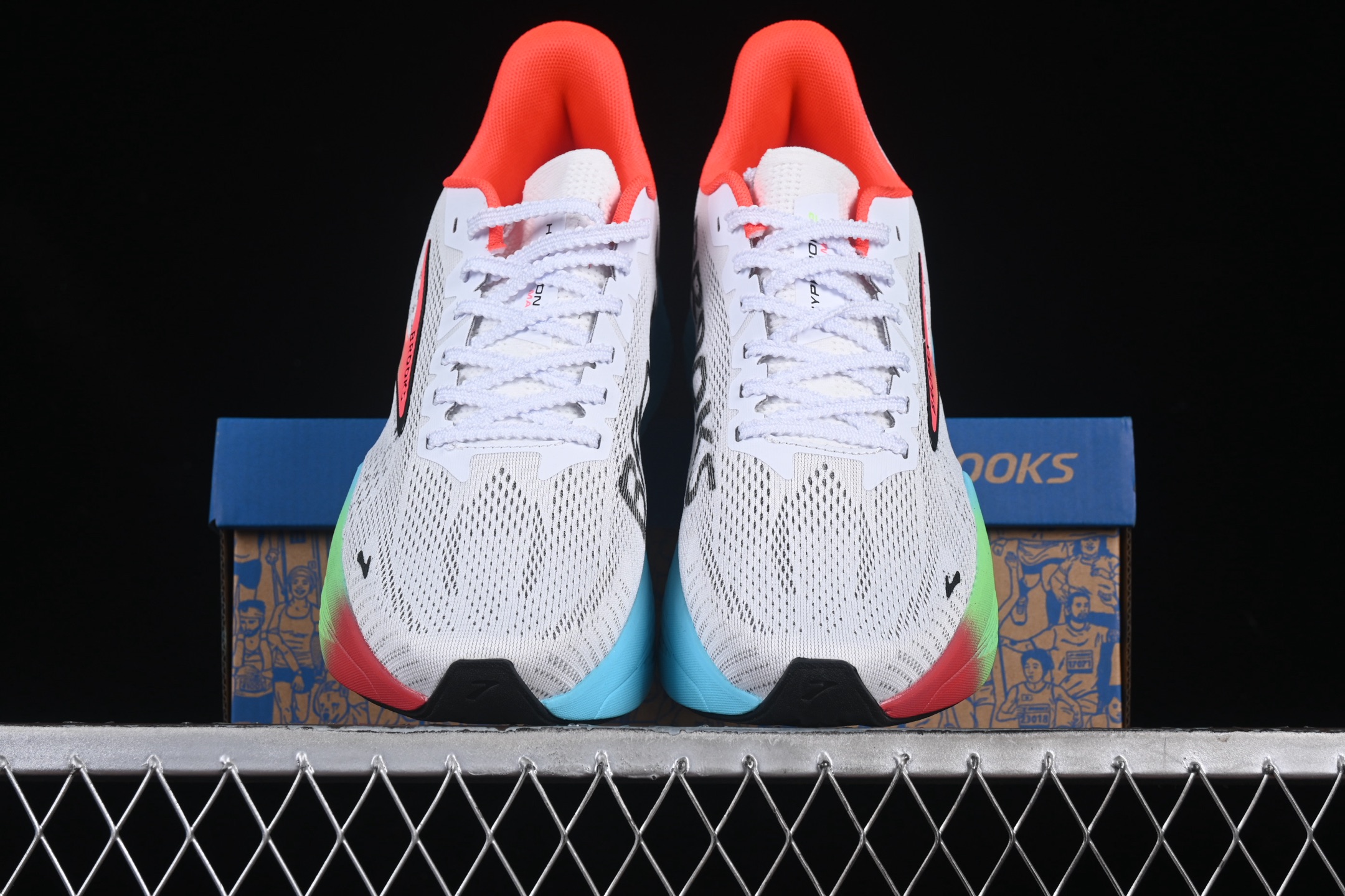 💰240纯原
 Brooks Hyperion Max 2 布鲁克斯 烈风2 减震竞速马拉松专业跑鞋 1104341D409
尺码：40 40.5 41 42 42.5 43 44 44.5 45 J.D4
