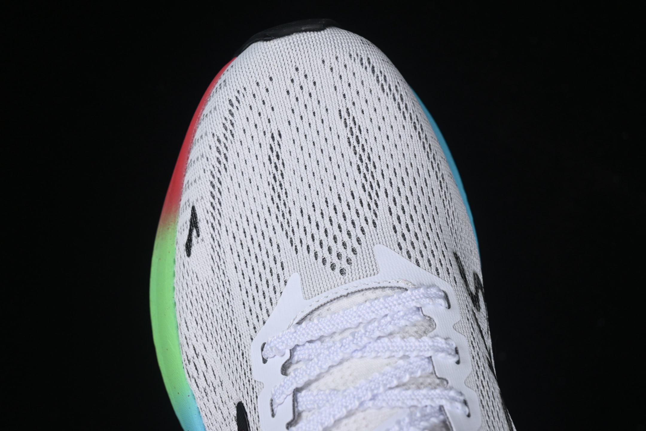 💰240纯原
 Brooks Hyperion Max 2 布鲁克斯 烈风2 减震竞速马拉松专业跑鞋 1104341D409
尺码：40 40.5 41 42 42.5 43 44 44.5 45 J.D4