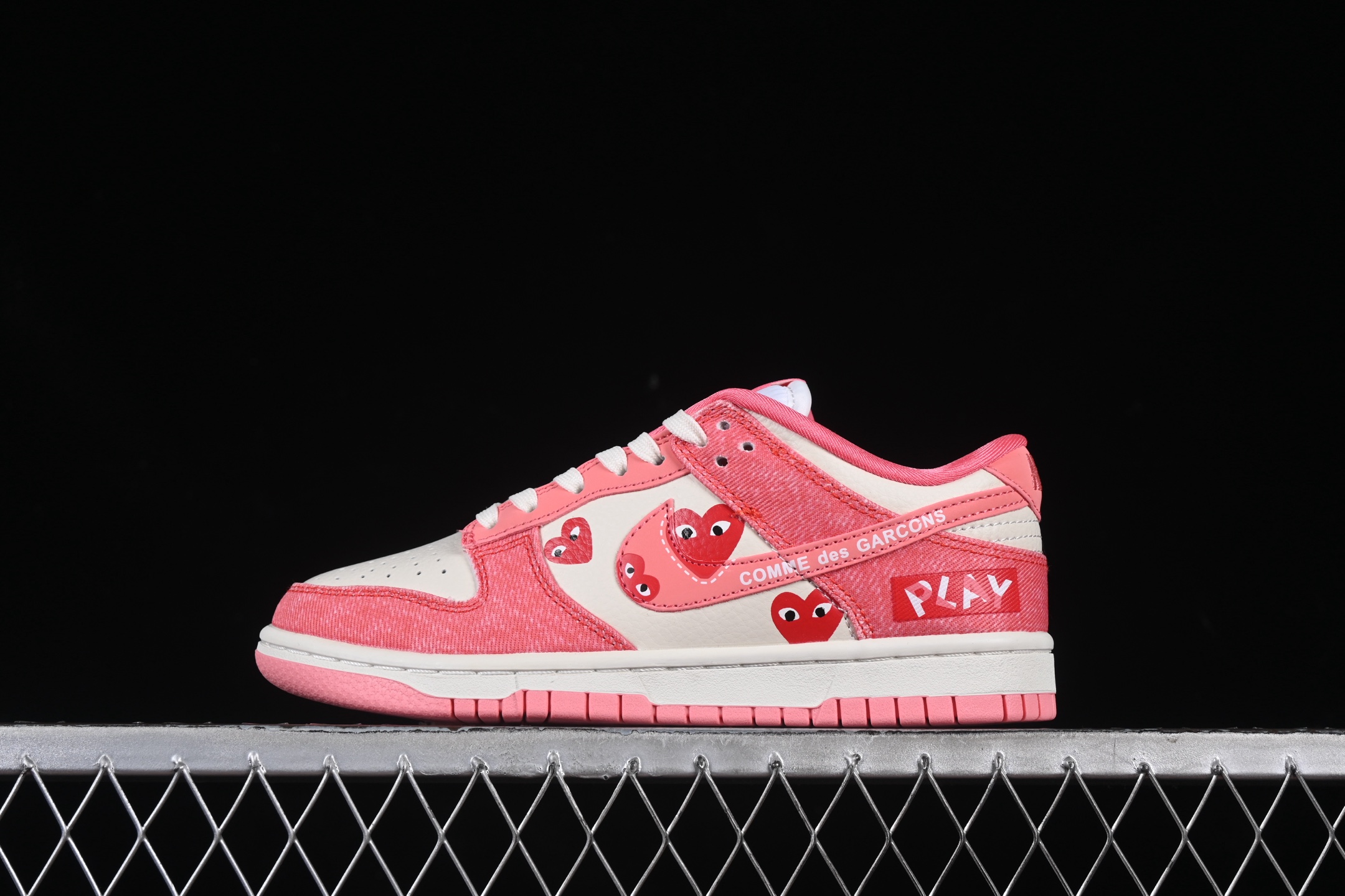  Nk SB Dunk Low 川久保玲联名 情人节粉勾 周年高端定制 低帮休闲板鞋 KK1333-02