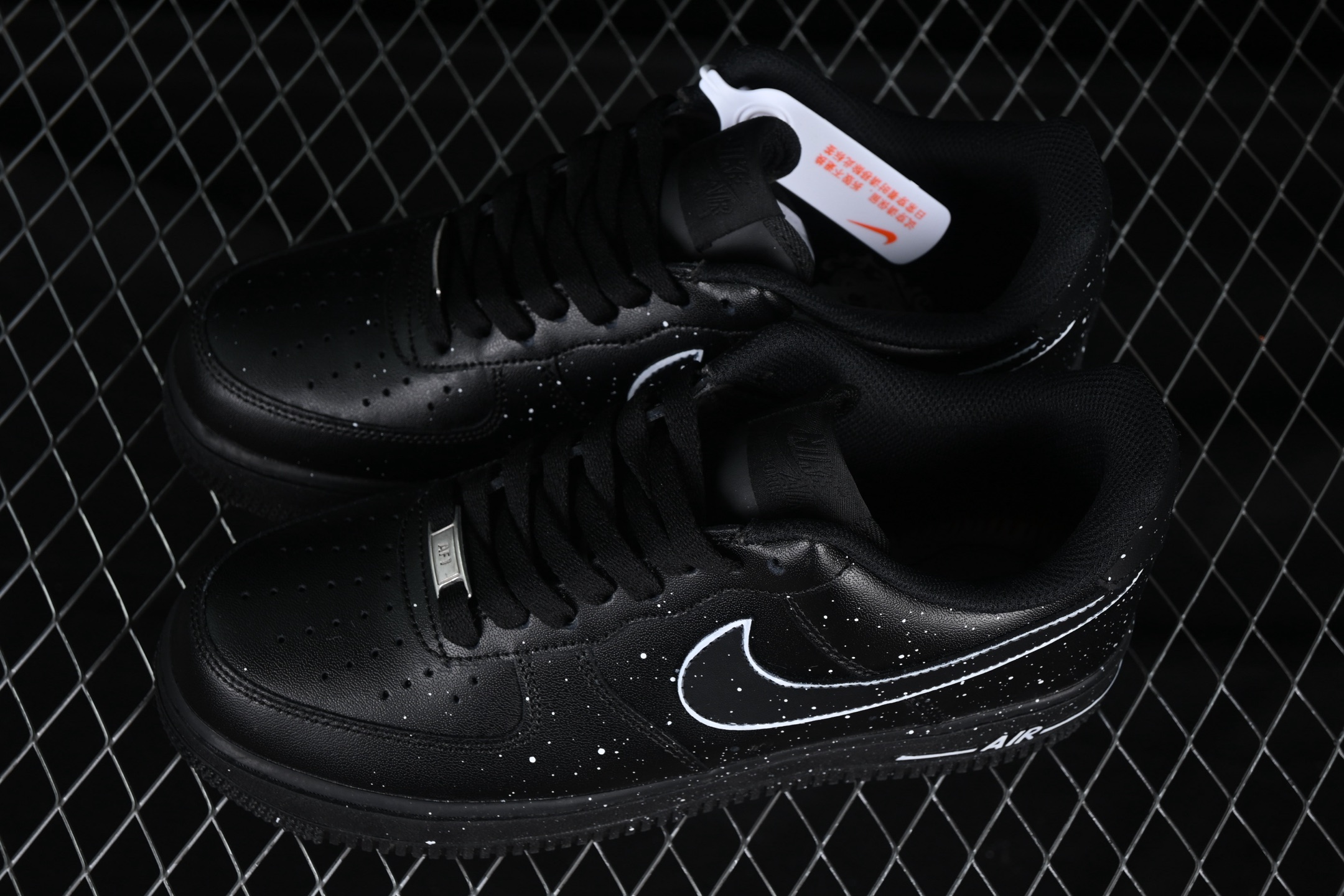 💰300纯原
Nk Air Force 1'07 Low 二次元主题 黑白泼墨 空军一号 低帮休闲板鞋 CK0316-059
#原楦头原纸板 原装鞋盒 定制五金配件 内置全掌气垫 原厂鞋底
尺码:36 36.5 37.5 38 38.5 39 40 40.5 41 42 42.5 43 44 44.5 45 9.D4