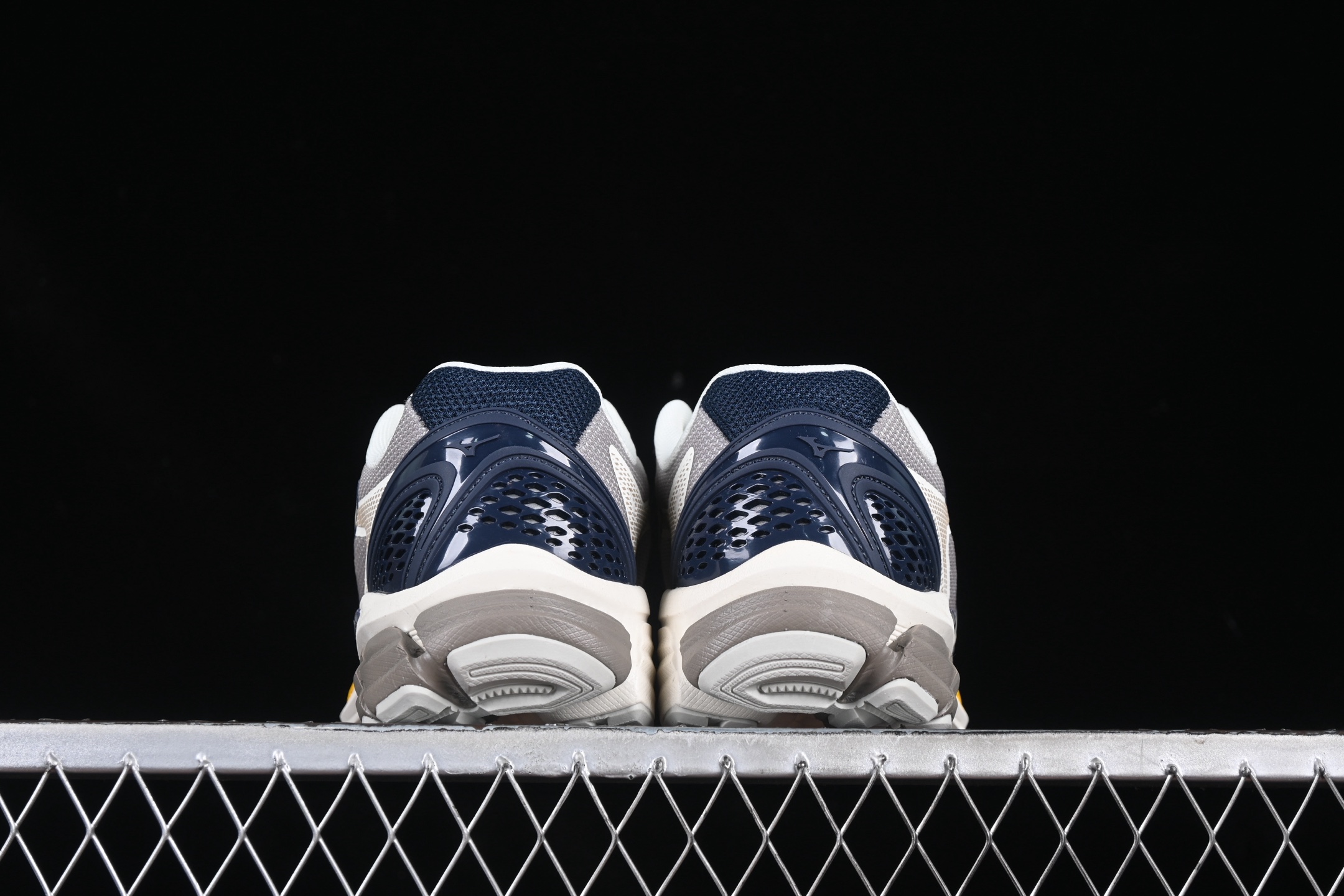 💰240纯原
Mizuno Halo Mix 美津浓织物透气低帮休闲跑步鞋 D1GH240810
尺码：36 36.5 37 38 38.5 39 40 40.5 41 42 42.5 43 44 44.5 45 X.D4