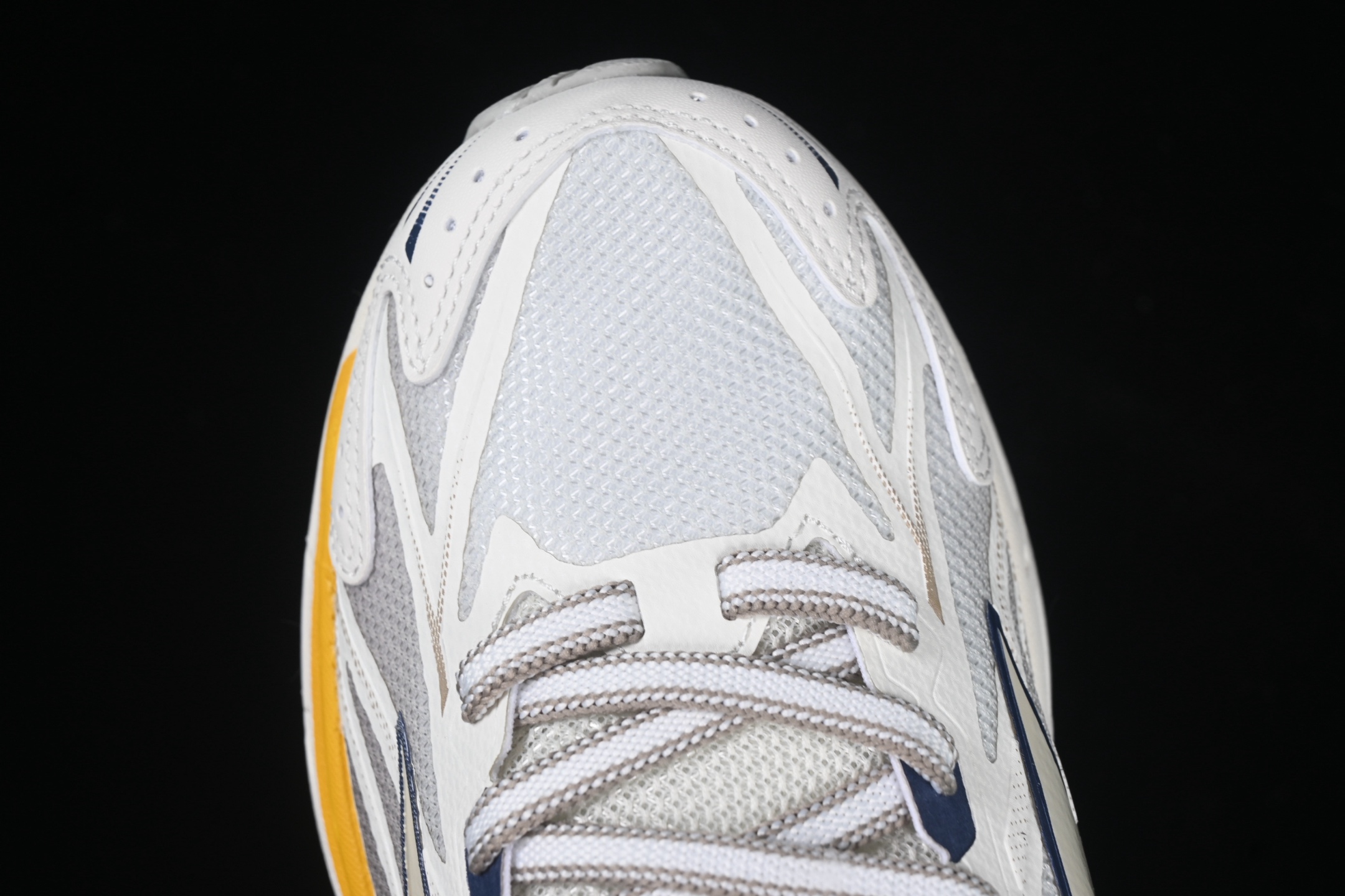 💰240纯原
Mizuno Halo Mix 美津浓织物透气低帮休闲跑步鞋 D1GH240810
尺码：36 36.5 37 38 38.5 39 40 40.5 41 42 42.5 43 44 44.5 45 X.D4