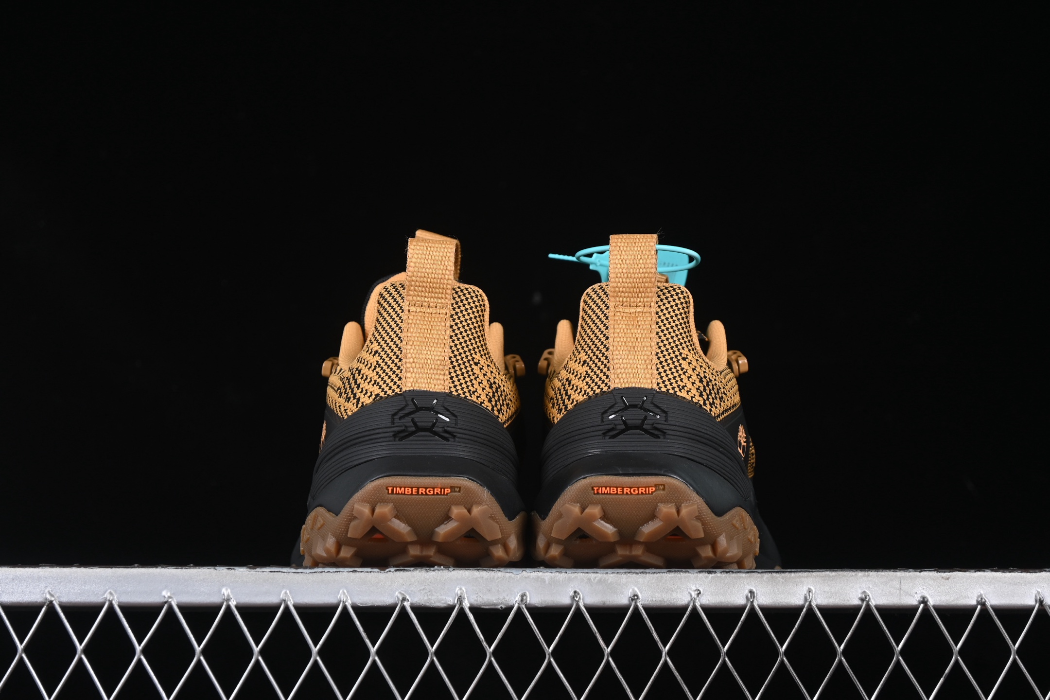 💰220纯原
 Timberland 添柏岚/天伯伦户外运动登山休闲鞋 TB0A6DJKENP
尺码：39 40 41 42 43 44 45 J.C3