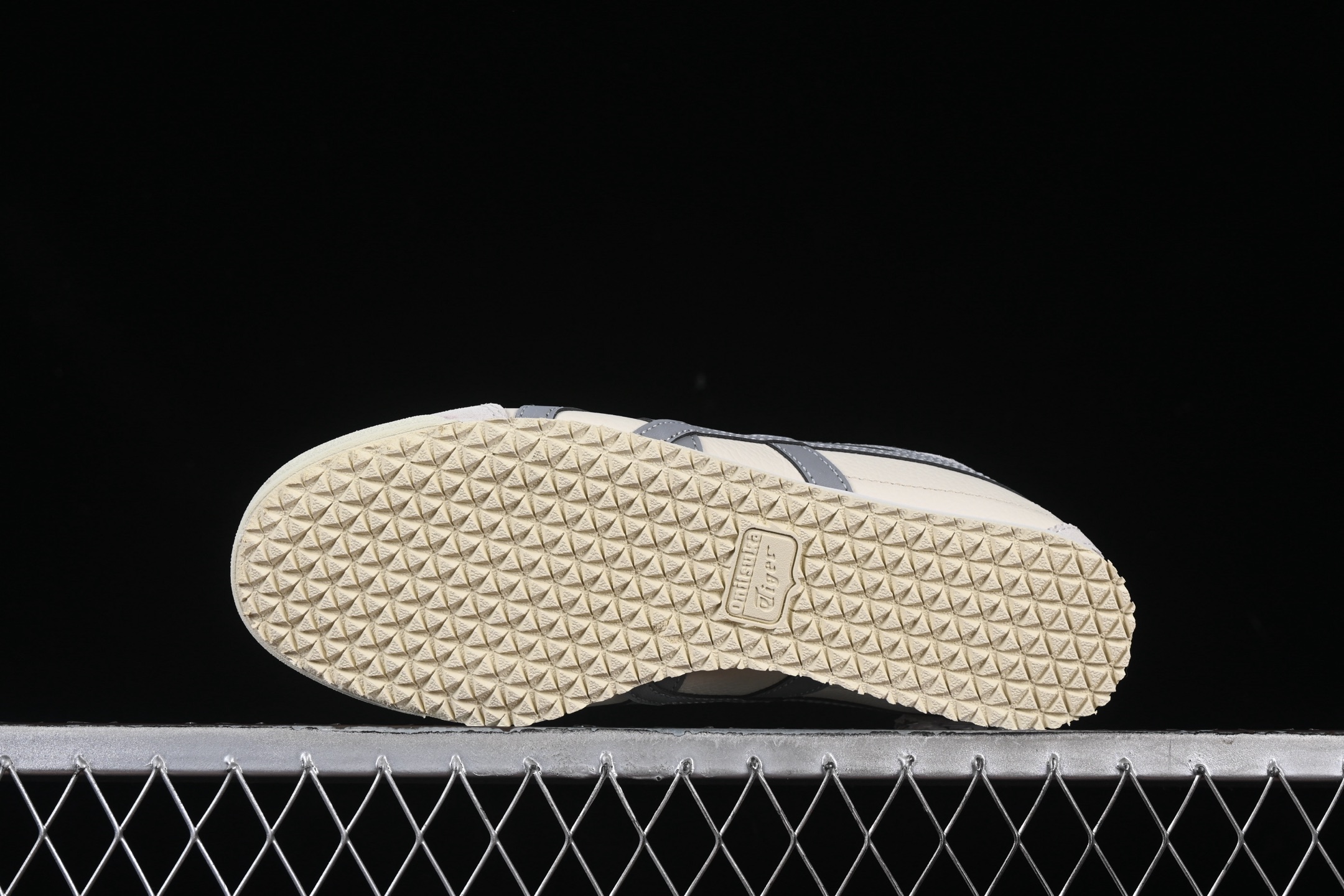  纯原 OnitsukaTiger/鬼塚虎 Mexico 66 全头层皮面低邦休闲跑步鞋 1183B77