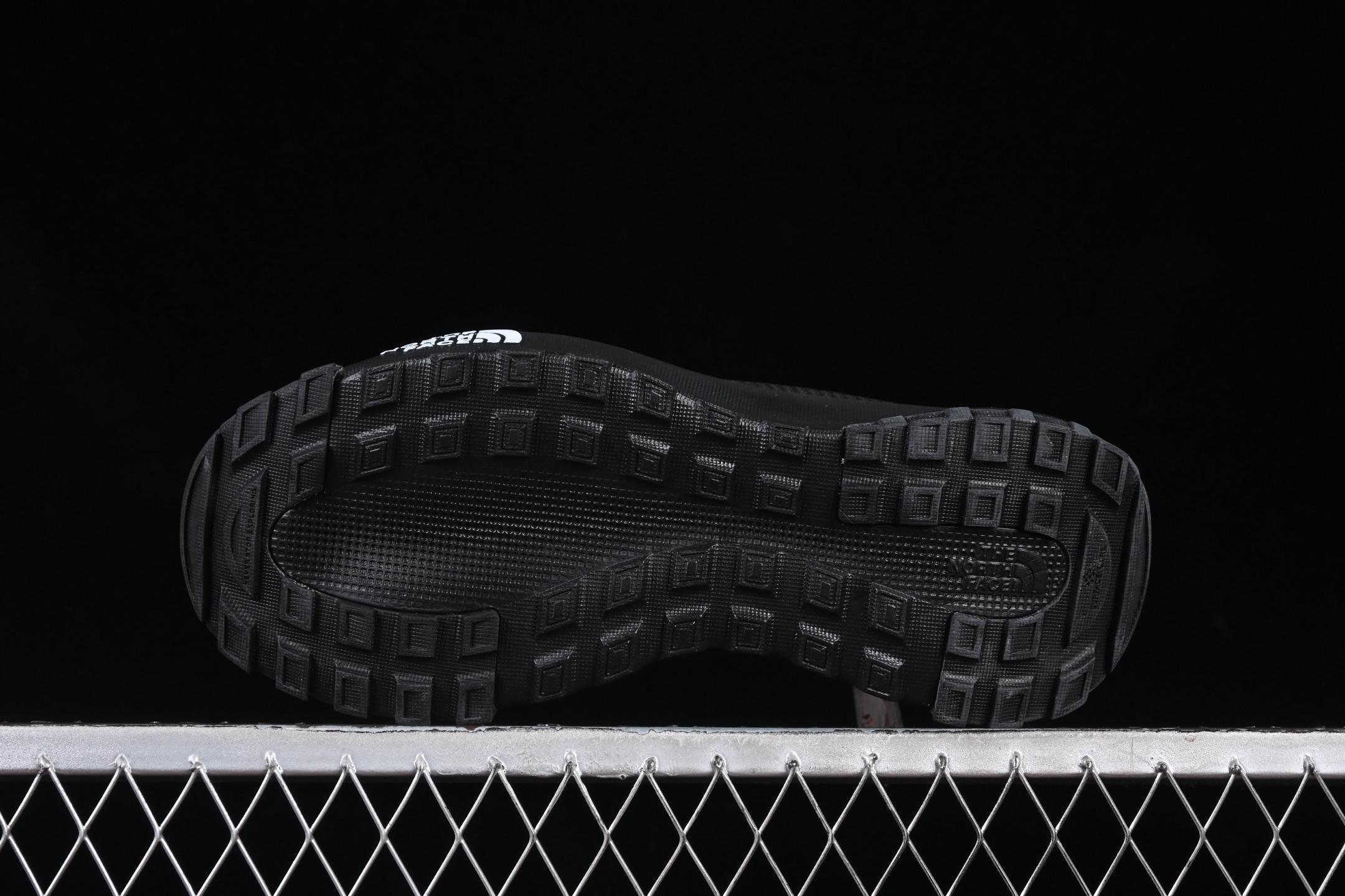 💰240纯原
 The North Face Hedgehog Sneaker 北面刺猬系列 低帮徒步越野户外风登山休闲运动鞋 NF0A8A92KX7-075
尺码：36 37 38 39 40 41 42 43 44 45 B.D4