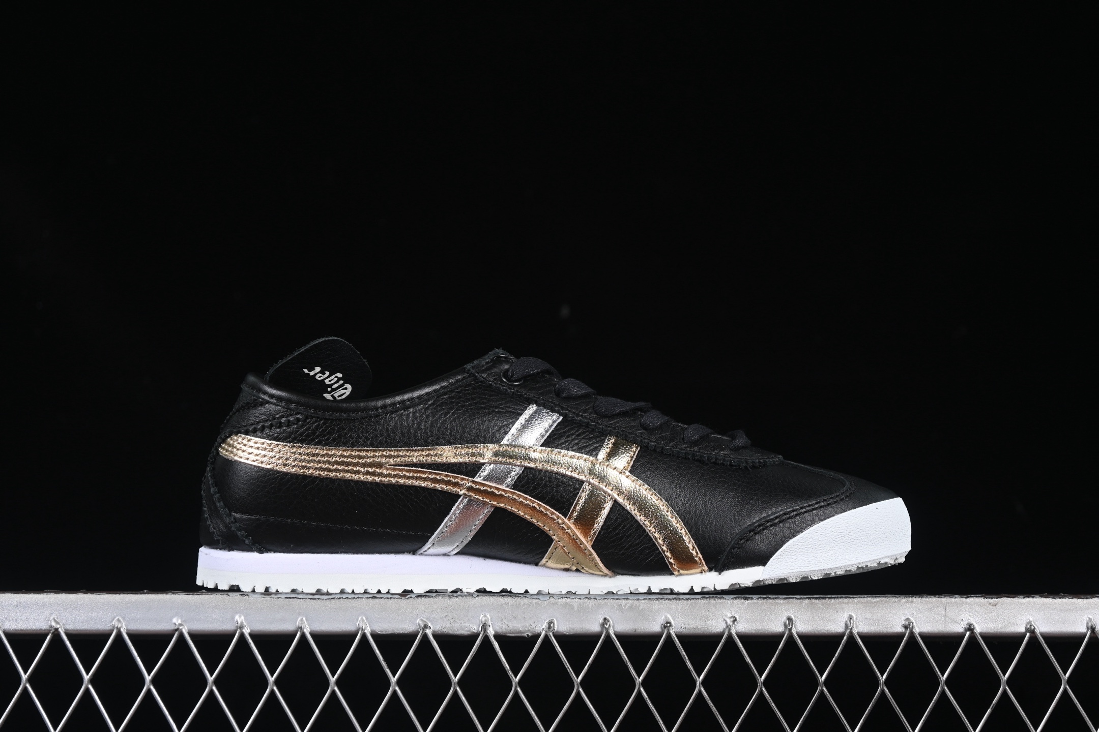  纯原 OnitsukaTiger/鬼塚虎 Mexico 66 全头层皮面低邦休闲跑步鞋 D5V2L-9