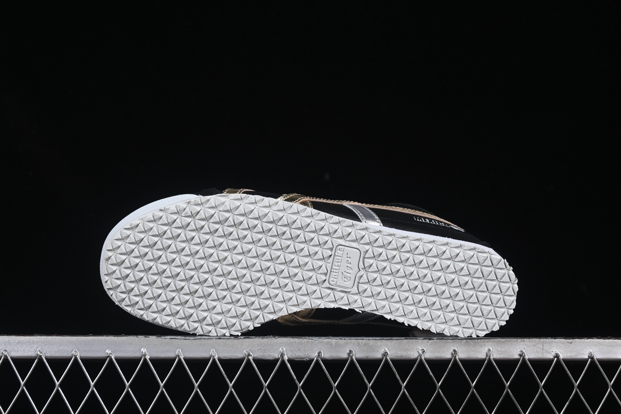 纯原 OnitsukaTiger/鬼塚虎 Mexico 66 全头层皮面低邦休闲跑步鞋 D5V2L-9