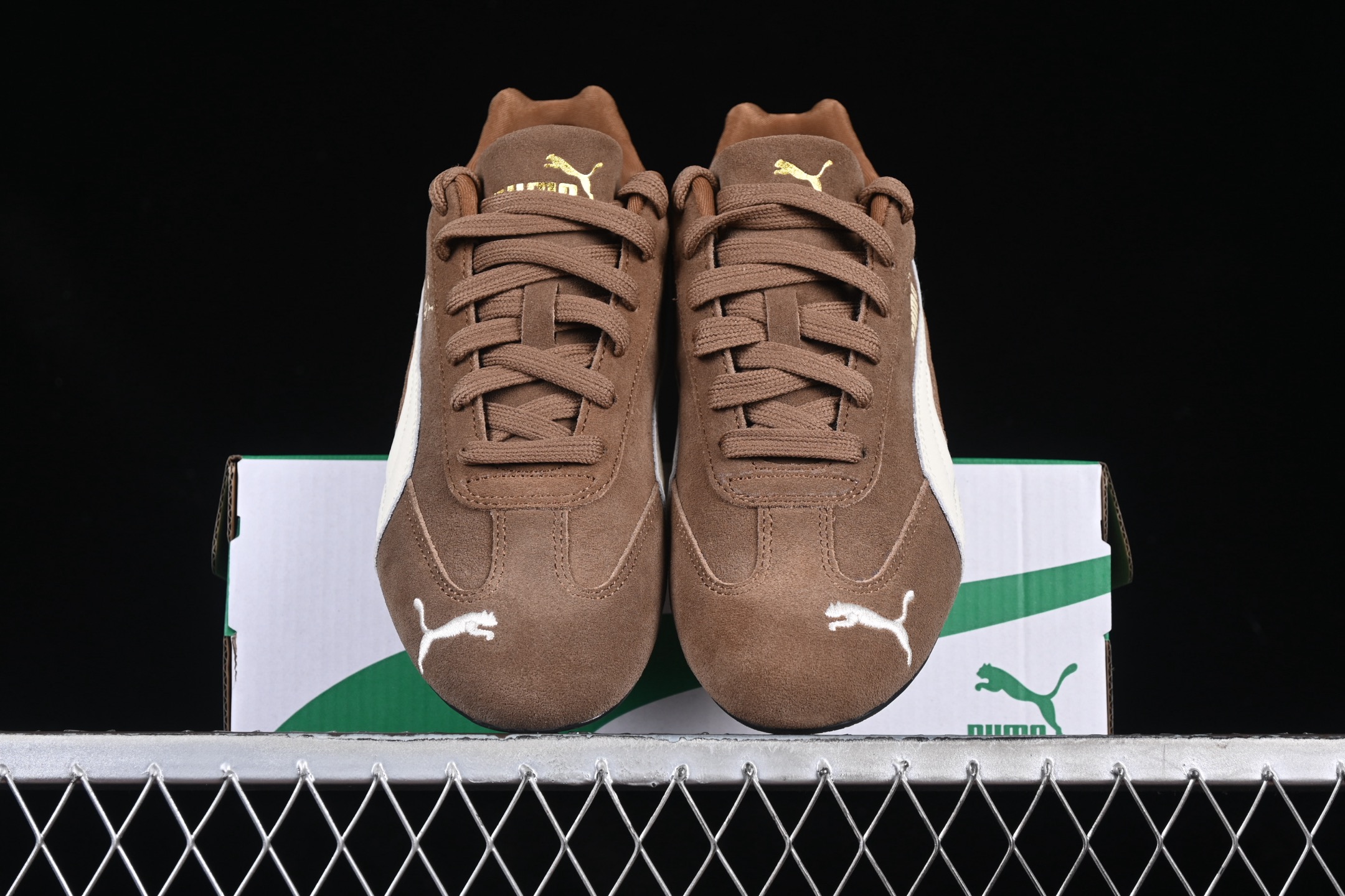 💰240纯原
The Open Product x Puma Speedcat 极速赛车系列彪马低帮生活休闲鞋 406329-31
#原装档案原数据纸版楦型 采用原厂固色翻毛皮鞋面材质 正确二次成型'猛帮'成型工艺
尺码:36 37 37.5 38 38.5 39 40 40.5 41 42 42.5 43 44 44.5 45 HCD4