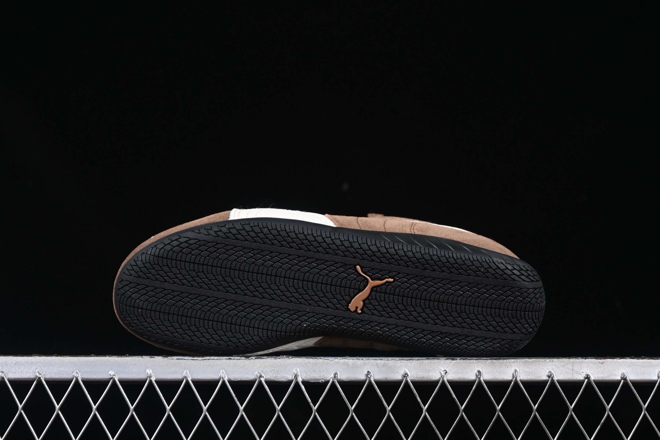 💰240纯原
The Open Product x Puma Speedcat 极速赛车系列彪马低帮生活休闲鞋 406329-31
#原装档案原数据纸版楦型 采用原厂固色翻毛皮鞋面材质 正确二次成型'猛帮'成型工艺
尺码:36 37 37.5 38 38.5 39 40 40.5 41 42 42.5 43 44 44.5 45 HCD4