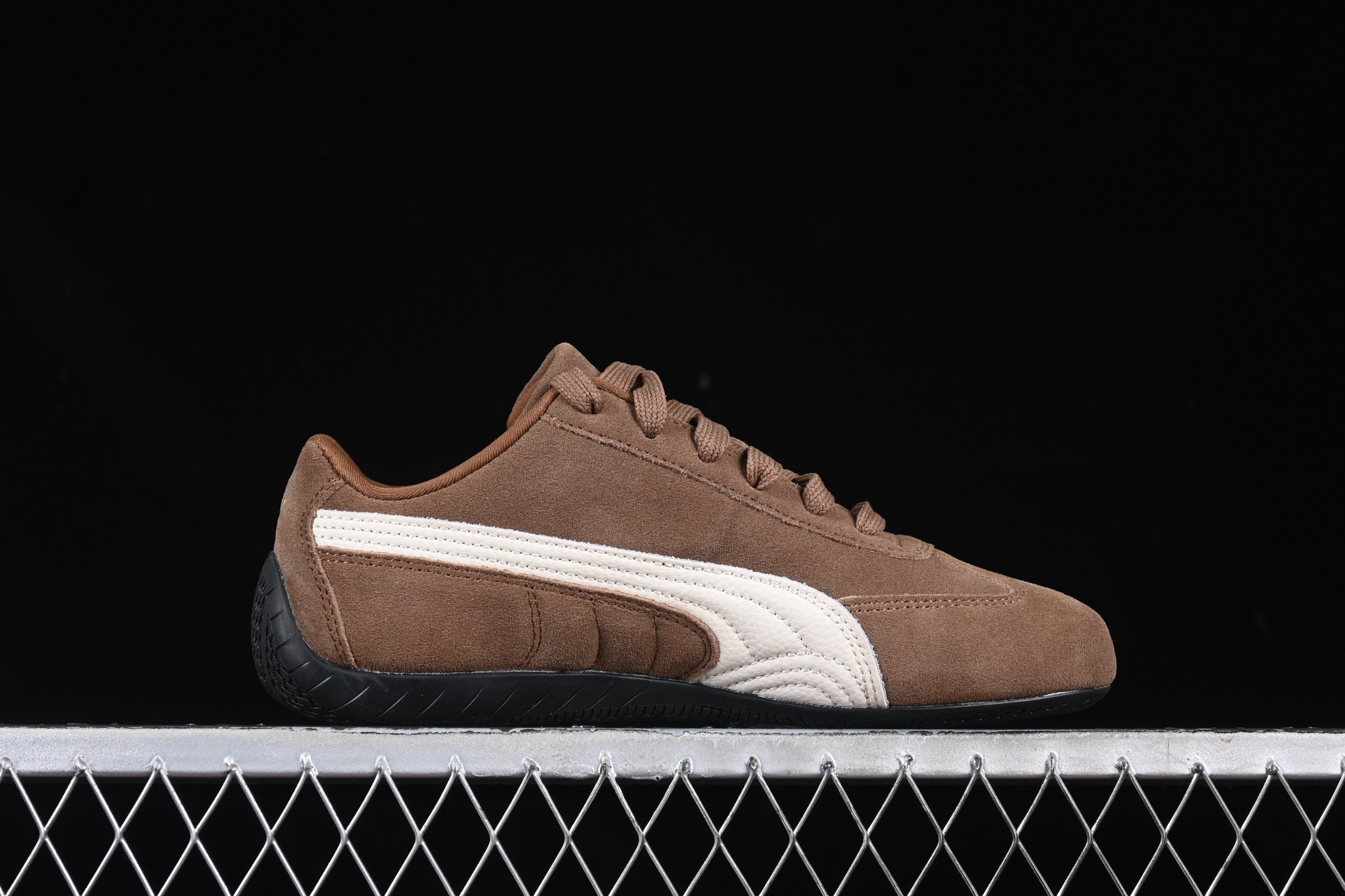 💰240纯原
The Open Product x Puma Speedcat 极速赛车系列彪马低帮生活休闲鞋 406329-31
#原装档案原数据纸版楦型 采用原厂固色翻毛皮鞋面材质 正确二次成型'猛帮'成型工艺
尺码:36 37 37.5 38 38.5 39 40 40.5 41 42 42.5 43 44 44.5 45 HCD4