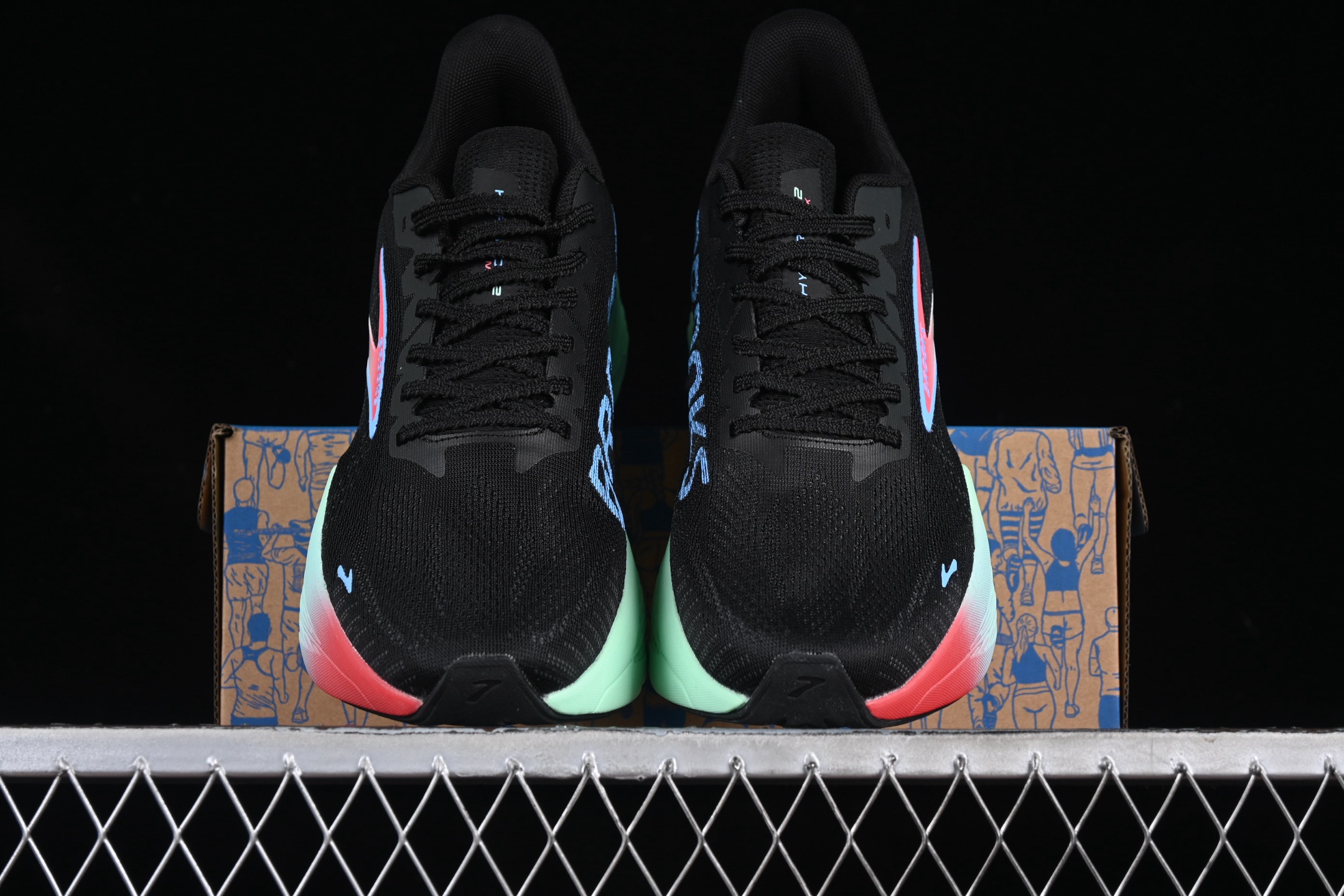 💰240纯原
 Brooks Hyperion Max 2 布鲁克斯 烈风2 减震竞速马拉松专业跑鞋 1104341D411
尺码：40 40.5 41 42 42.5 43 44 44.5 45 J.D4