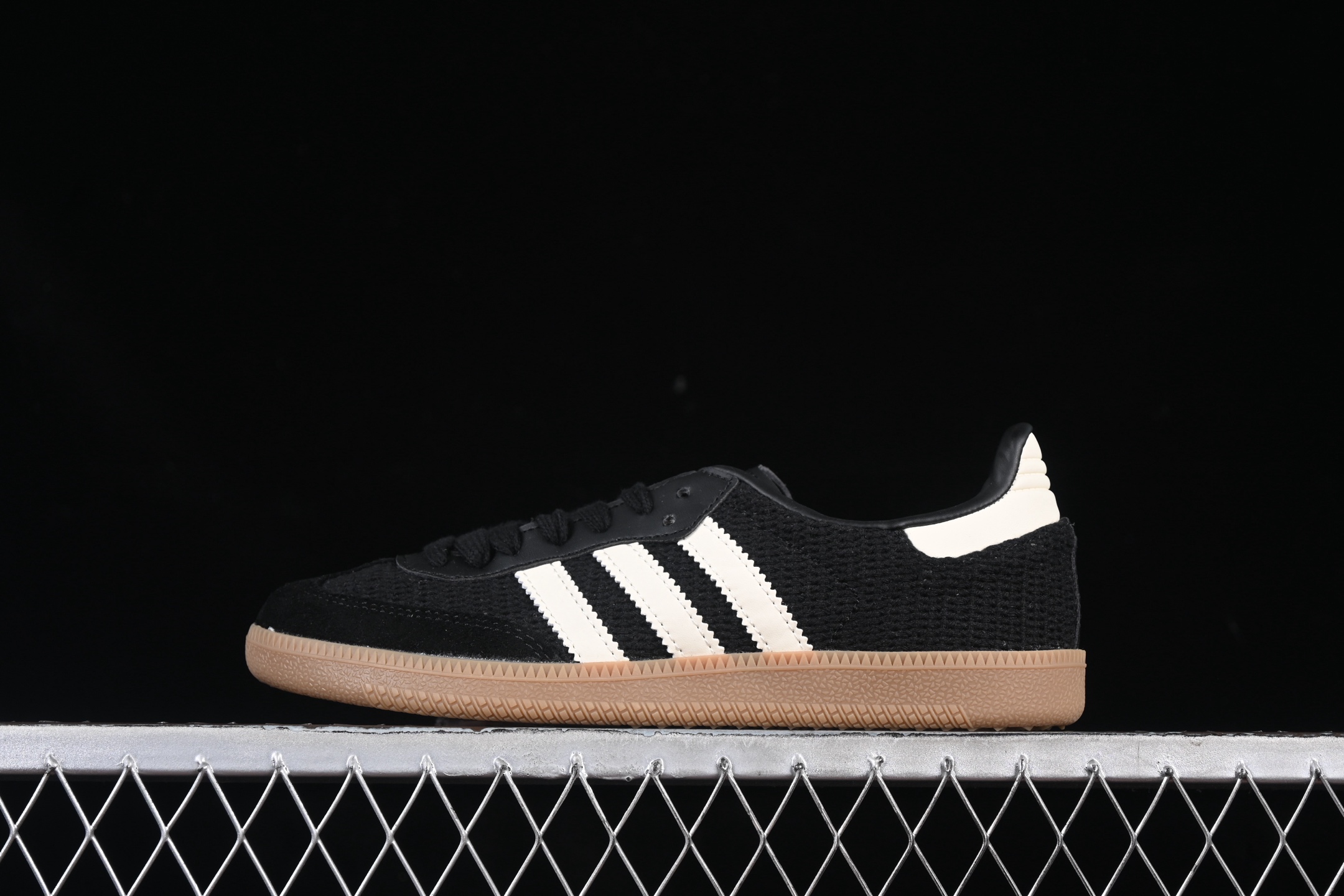 💰180纯原
Adidas Samba OG JQ5141 阿迪三叶草休闲板鞋
#原厂原数据版型 原厂皮料切割干净无任何毛边 鞋型细节完美 超高清洁度
尺码:36 36.5 37 38 38.5 39 40 40.5 41 42 42.5 43 44 44.5 45 Z.C3