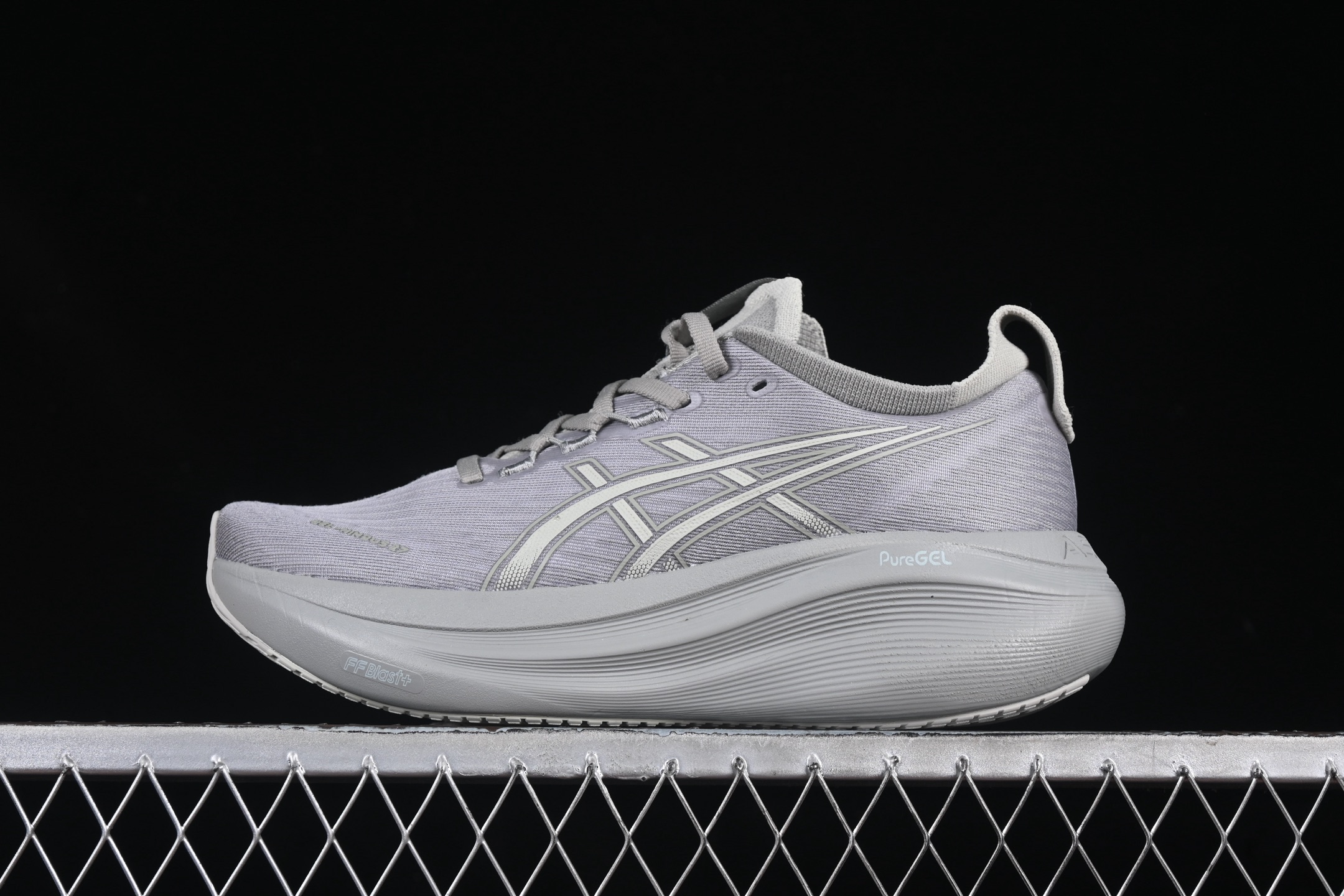 💰240纯原
 Asics Gel-Nimbus 27 亚瑟士复古透气休闲鞋缓震男子耐磨跑步鞋 1011B958-020
尺码：36 37 37.5 38 39 39.5 40 40.5 41.5 42 42.5 43.5 44 45 B.D4