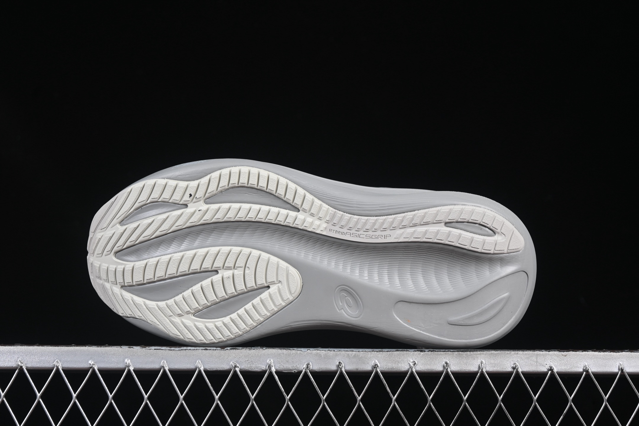 💰240纯原
 Asics Gel-Nimbus 27 亚瑟士复古透气休闲鞋缓震男子耐磨跑步鞋 1011B958-020
尺码：36 37 37.5 38 39 39.5 40 40.5 41.5 42 42.5 43.5 44 45 B.D4
