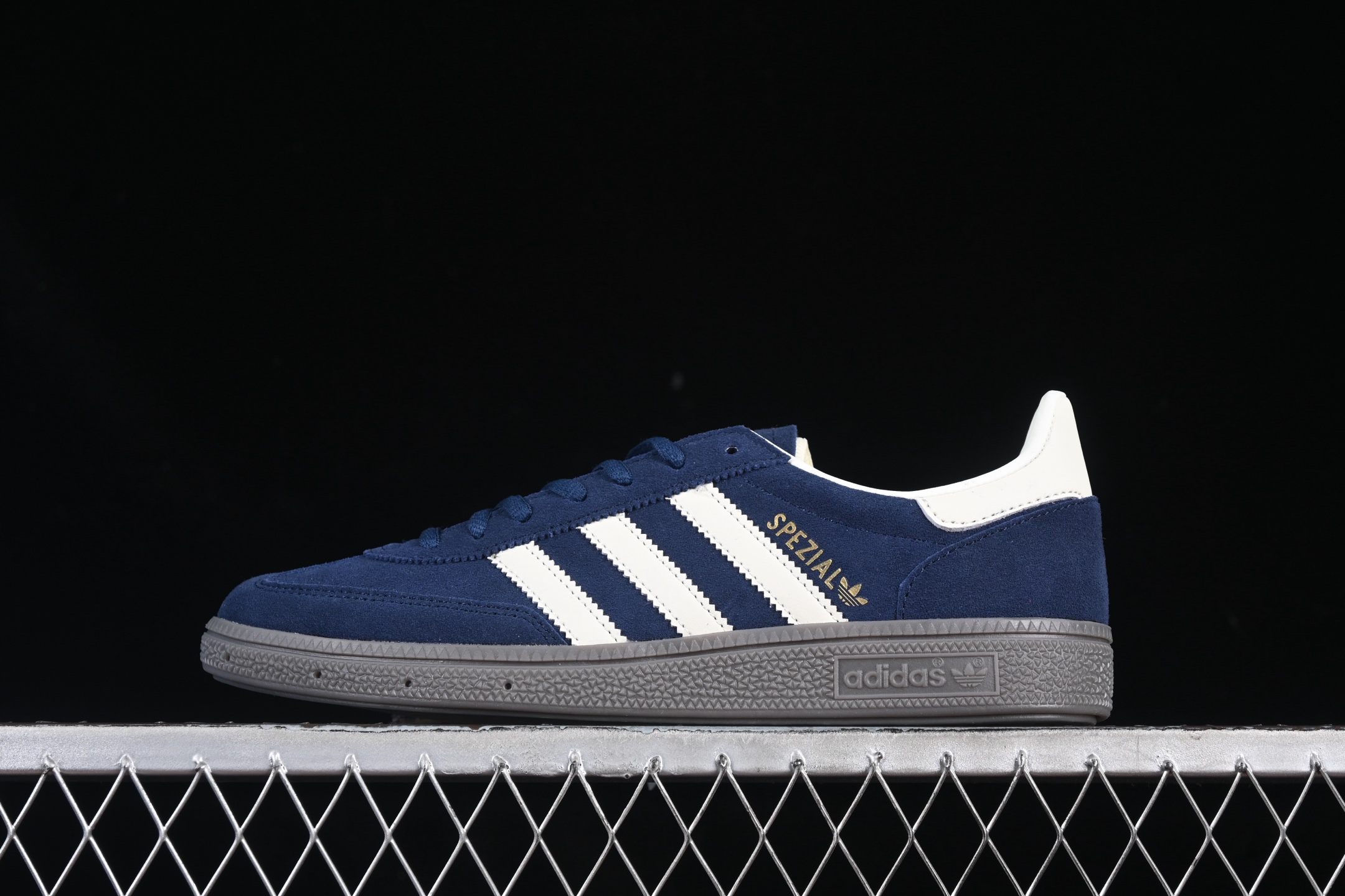 Adidas Handball Spezial IF7087 阿迪达斯经典款复古休闲板鞋尺码：35 36