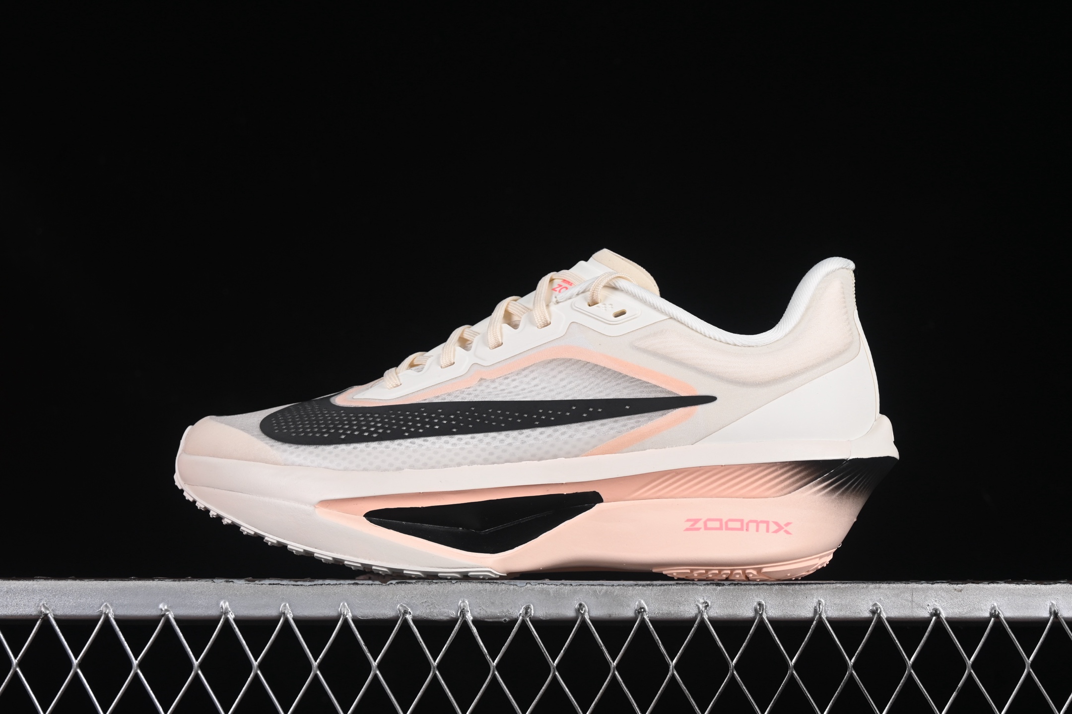 💰260纯原
Nike Zoom Fly 6 耐克超弹轻盈跑步鞋 FN8454-102
#鞋款搭载 Flyknit 材料 打造出众弹性 易于穿脱。采用React技术 轻盈耐穿泡绵打造,铸就出众回弹的顺畅迈步体验。结合内置碳纤维板,塑就柔韧灵活的迈步体验。
尺码:36 36.5 37.5 38 38.5 39 40 40.5 41 42 42.5 43 44 44.5 45 AJD4