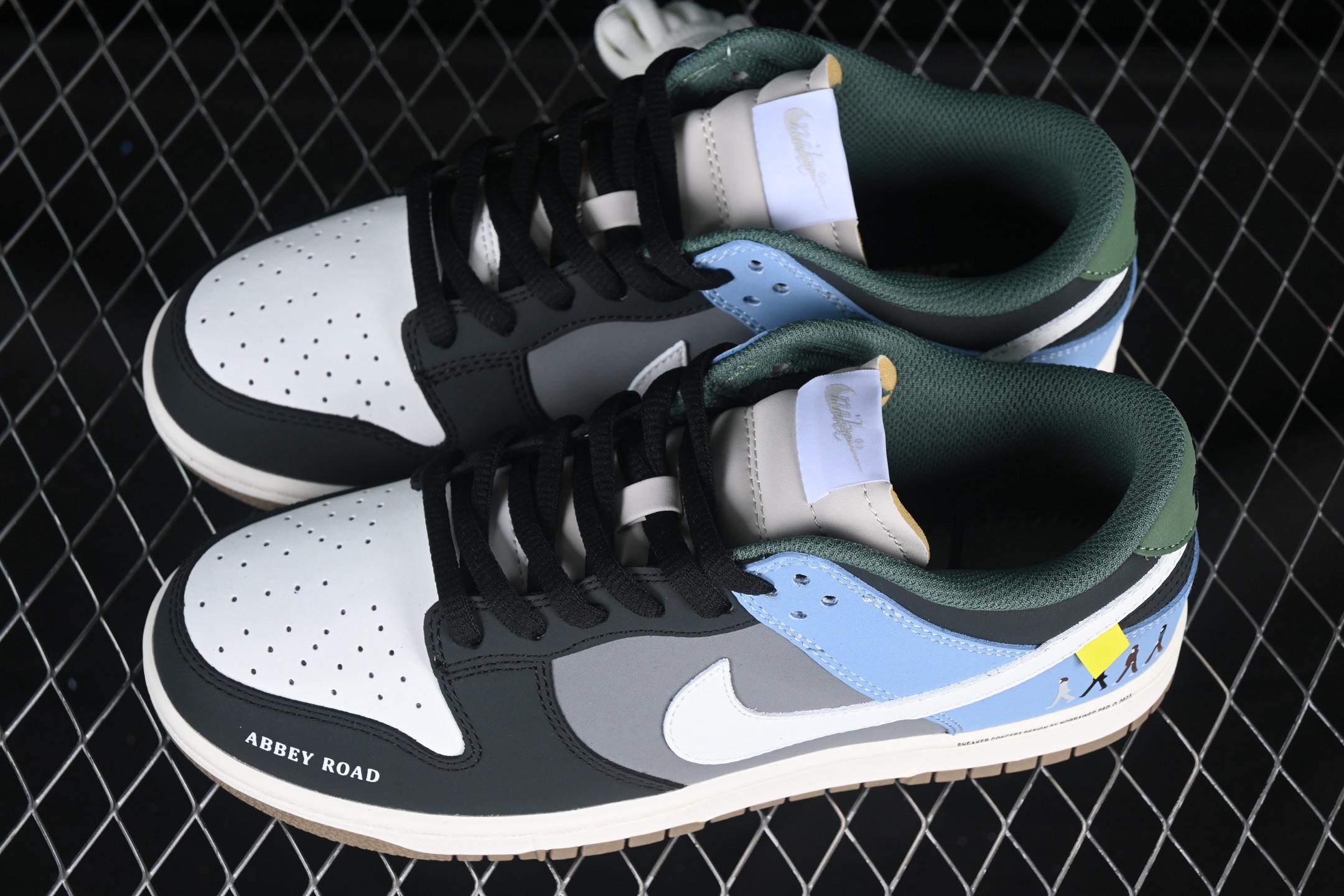  特价 Nike SB Dunk Low 披头士 周年高端定制 低帮休闲板鞋 PU6652-123
#定