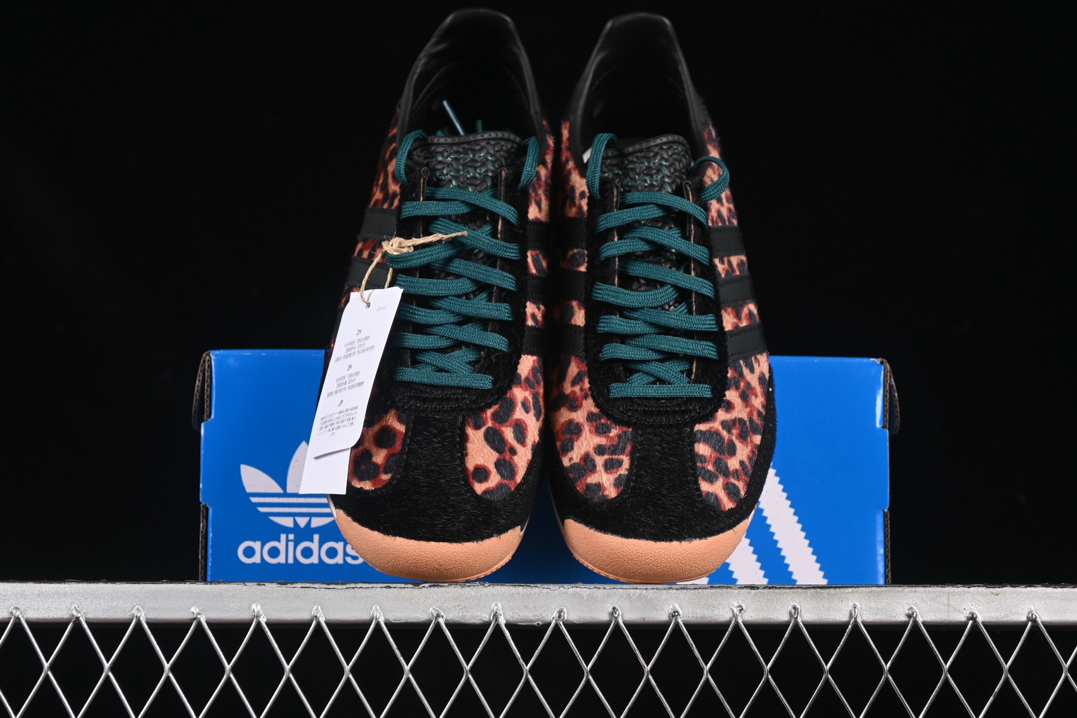 💰200纯原
 Adidas Originals SL 72 RS JI0187 阿迪经典复古慢跑鞋
尺码：36 36.5 37 38 38.5 39 40 40.5 41 42 42.5 43 44 44.5 45 Z.C3