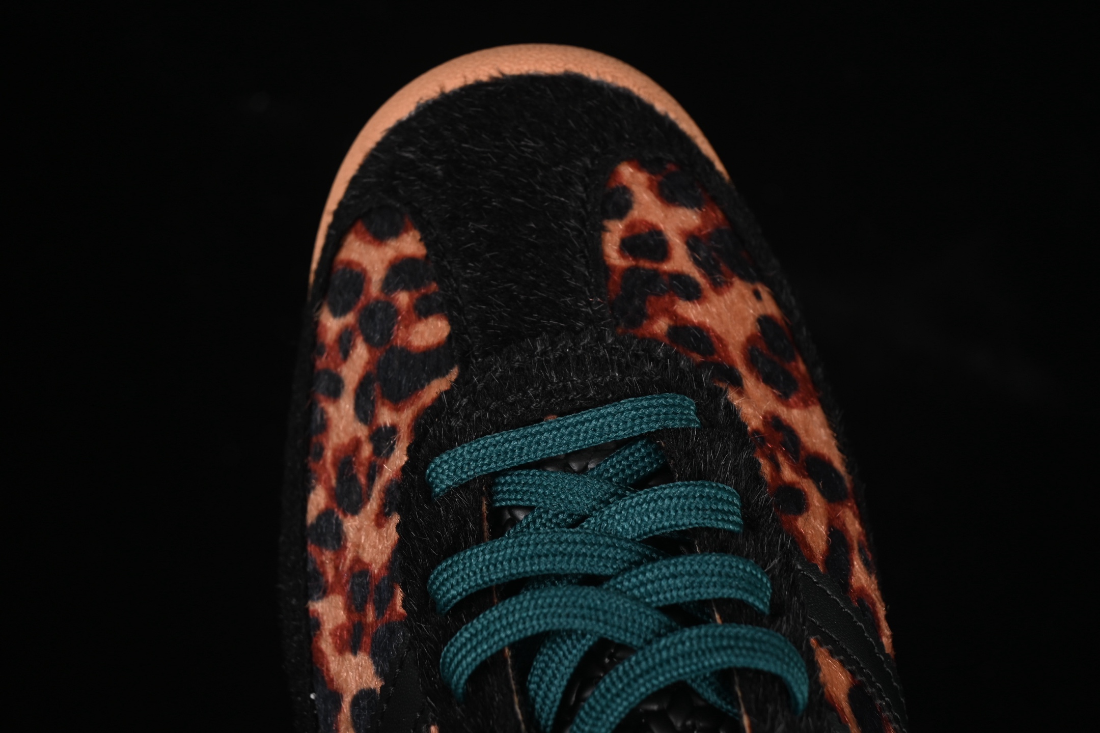 💰200纯原
 Adidas Originals SL 72 RS JI0187 阿迪经典复古慢跑鞋
尺码：36 36.5 37 38 38.5 39 40 40.5 41 42 42.5 43 44 44.5 45 Z.C3