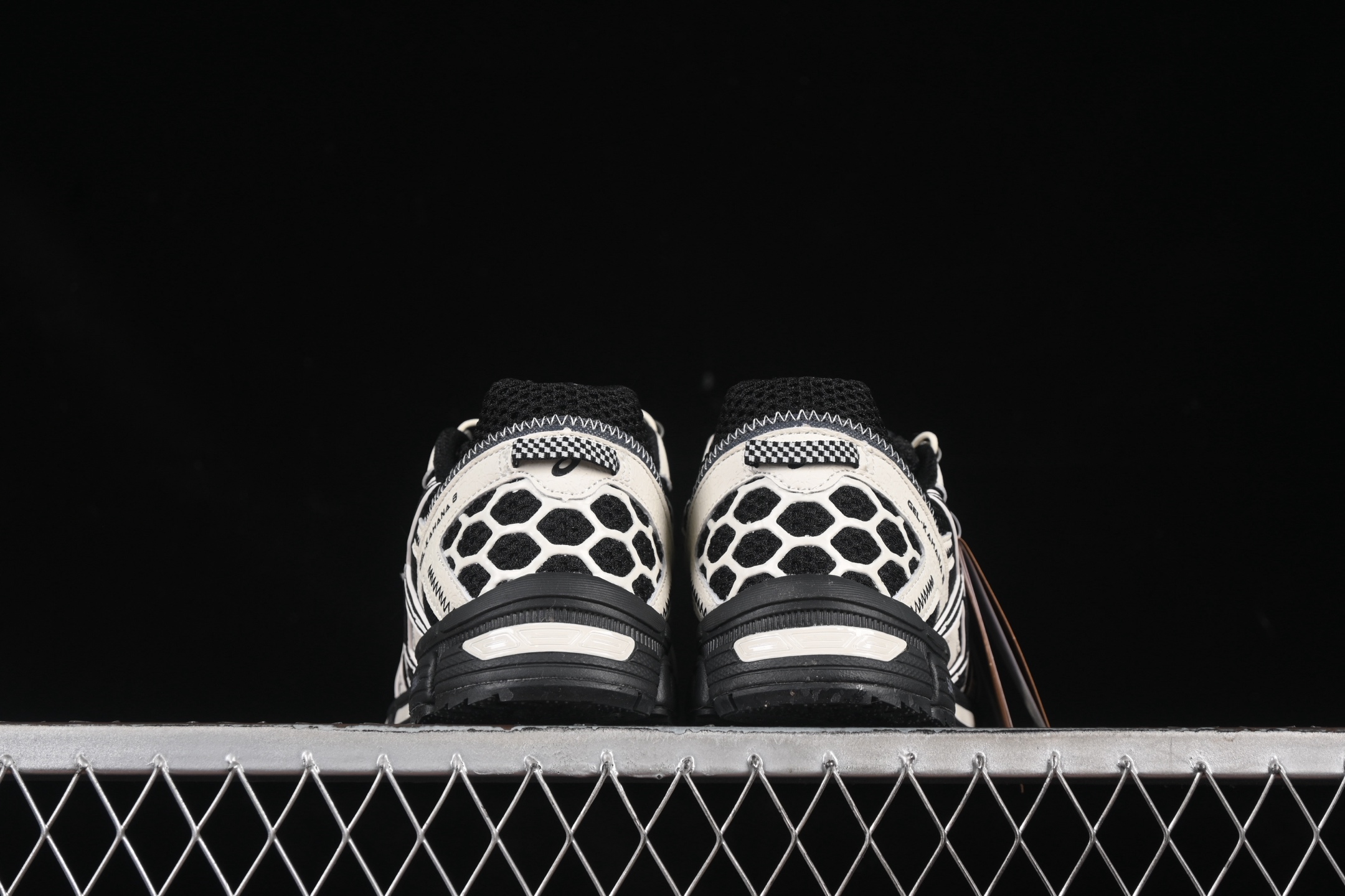 💰190纯原
Asics Gel-Kahana 8 FL 亚瑟士复古休闲运动鞋 1011B828-001
尺码：36 37 37.5 38 39 39.5 40.5 41.5 42 42.5 43.5 44.5 45 X.C3