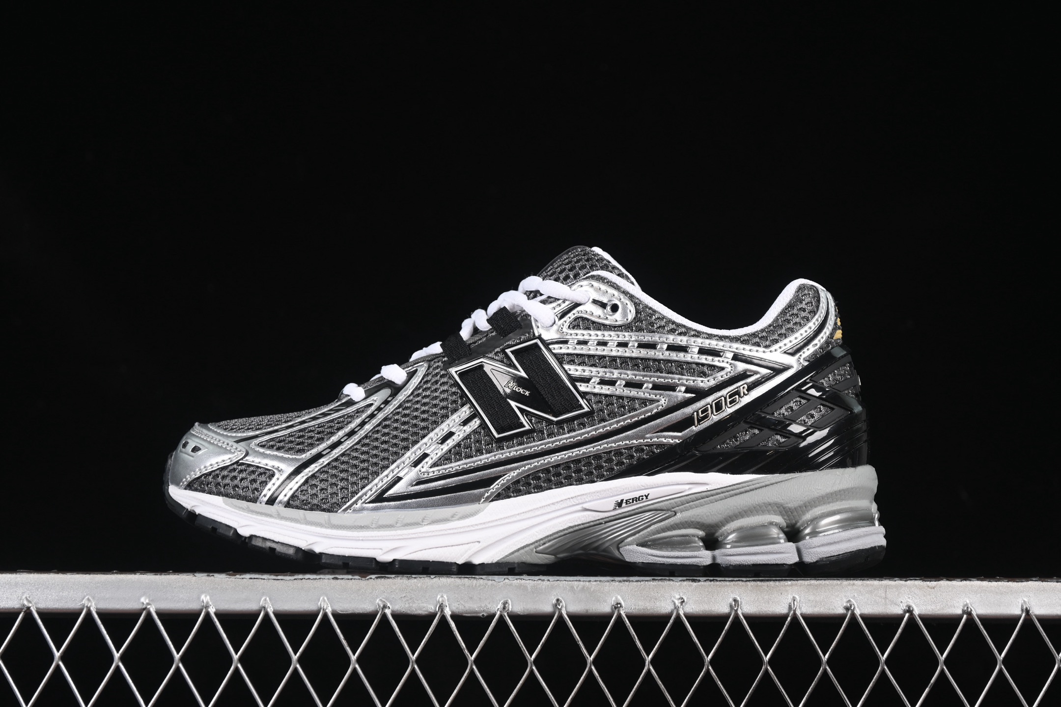  Y版 New Balance 1906系列复古老爹风休闲运动慢跑鞋 U1906RCG
#采用轻质牛剖