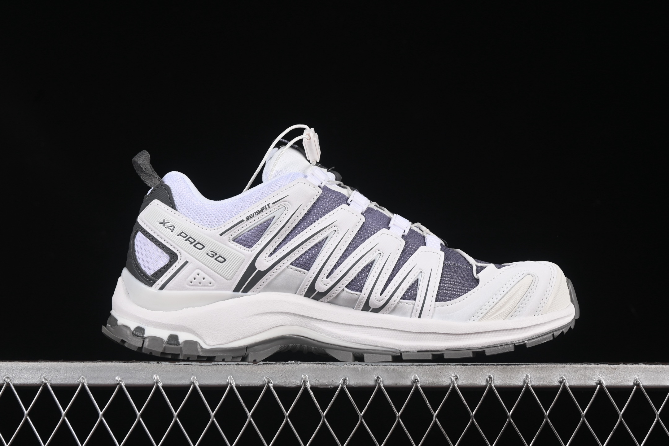 💰260公司级💰360纯原
Salomon XA PRO 3D 萨洛蒙户外越野跑鞋 472457-28
#鞋面采用SENSIFIT贴合技术 全方位贴合包裹脚型 鞋跟部鞋底牵引设计 提供强大的抓地性能 更适应野外崎岖不平的道路 其3D ADVANCED CHASSIS底盘 材料轻量大化 钉齿设计更具稳定性、防护性 鞋底易磨损区运用CONTAGRIP高耐磨材料 应对城市硬质路面长距离跑考验
尺码:36 36.5 37 38 38.5 39 40 40.5 41 42 42.5 43 44 44.5 45 99C3